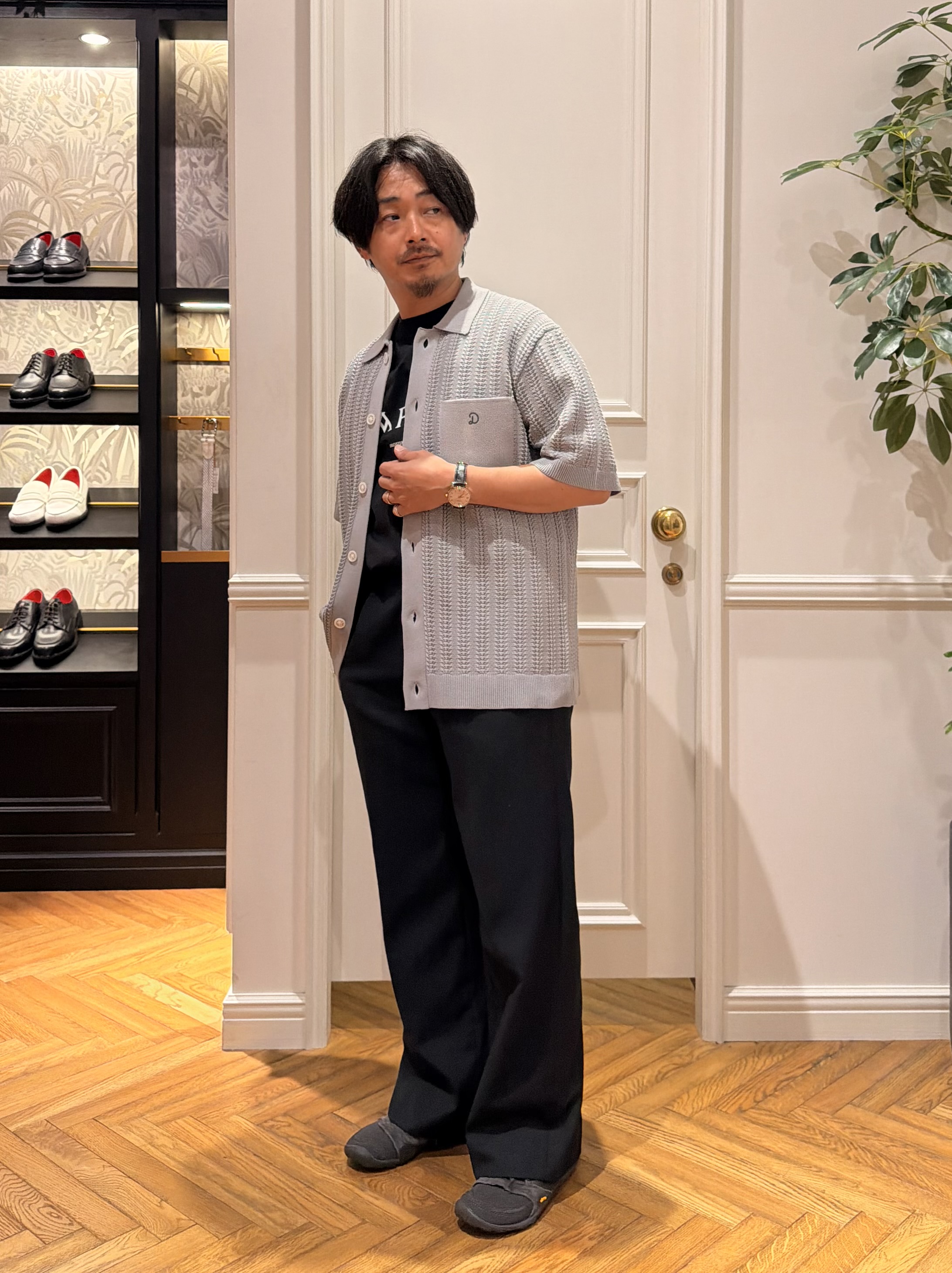 鶴田大士さんの「DRESSTERIOR｜オーガニックコットン キューバニットシャツ」を使ったコーディネート