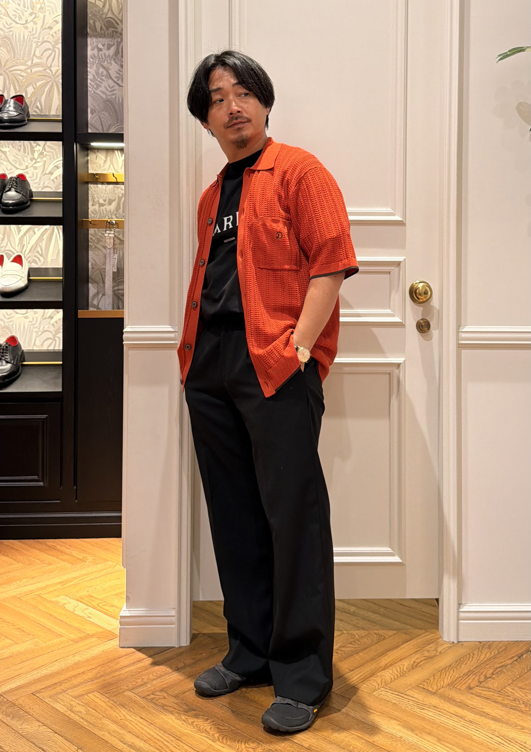 鶴田大士さんの「DRESSTERIOR｜【Safari5月号掲載】ウォッシャブル キューバニットシャツ」を使ったコーディネート