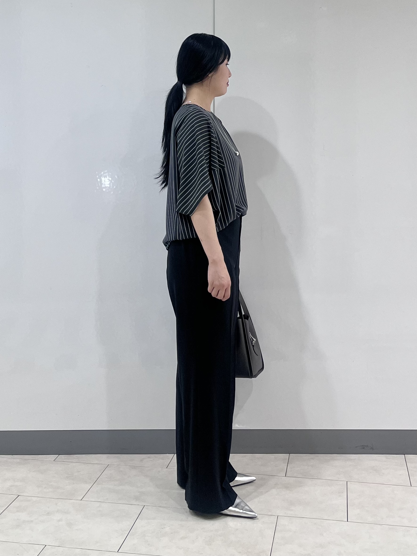 hasuさんの「INDIVI｜【洗える／UVケア】ジョーゼットドルマンブラウス」を使ったコーディネート