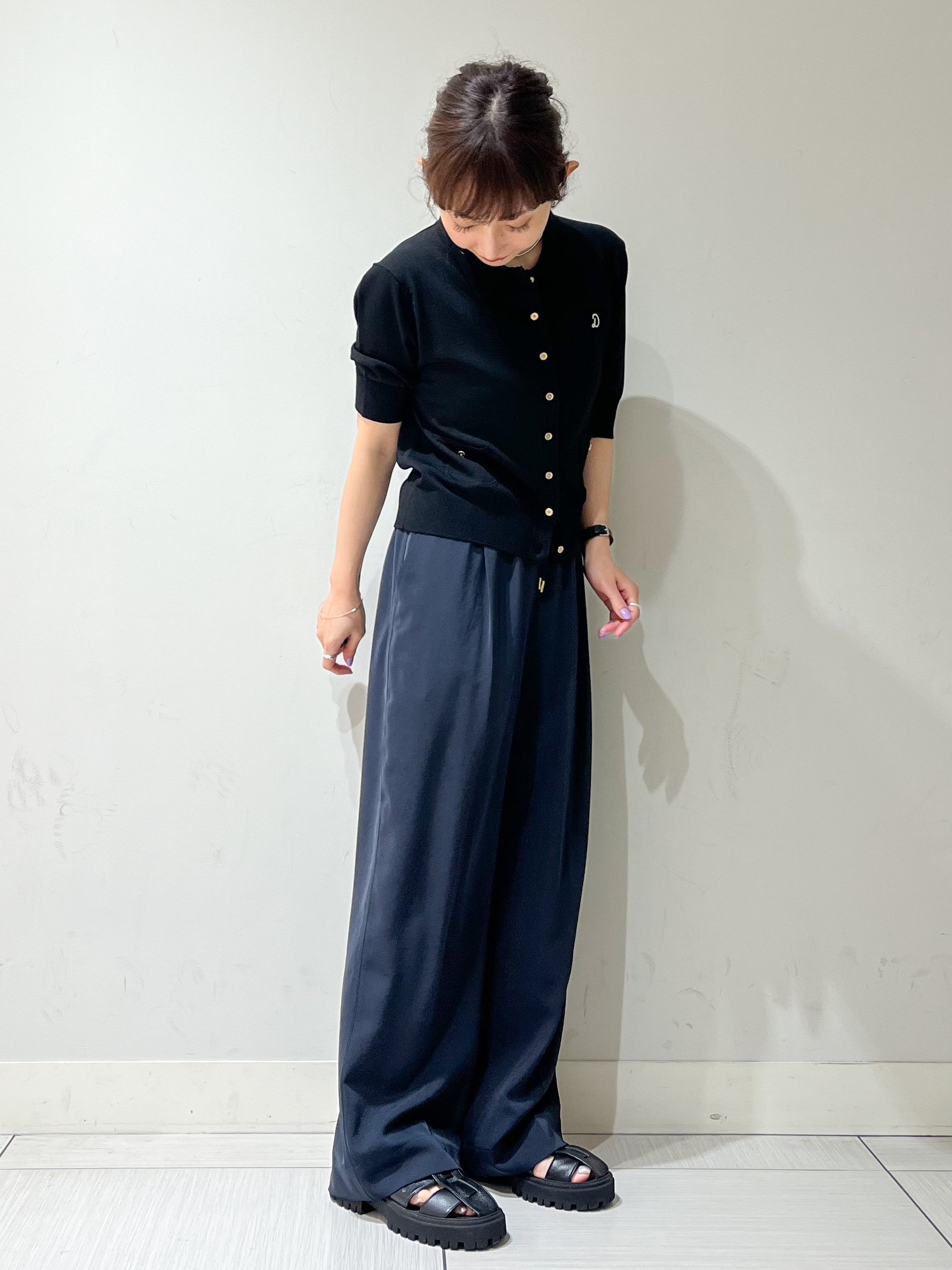 じゅんさんの「DRESSTERIOR｜【接触冷感／UVカット】クールタッチ シャツカーディガン」を使ったコーディネート