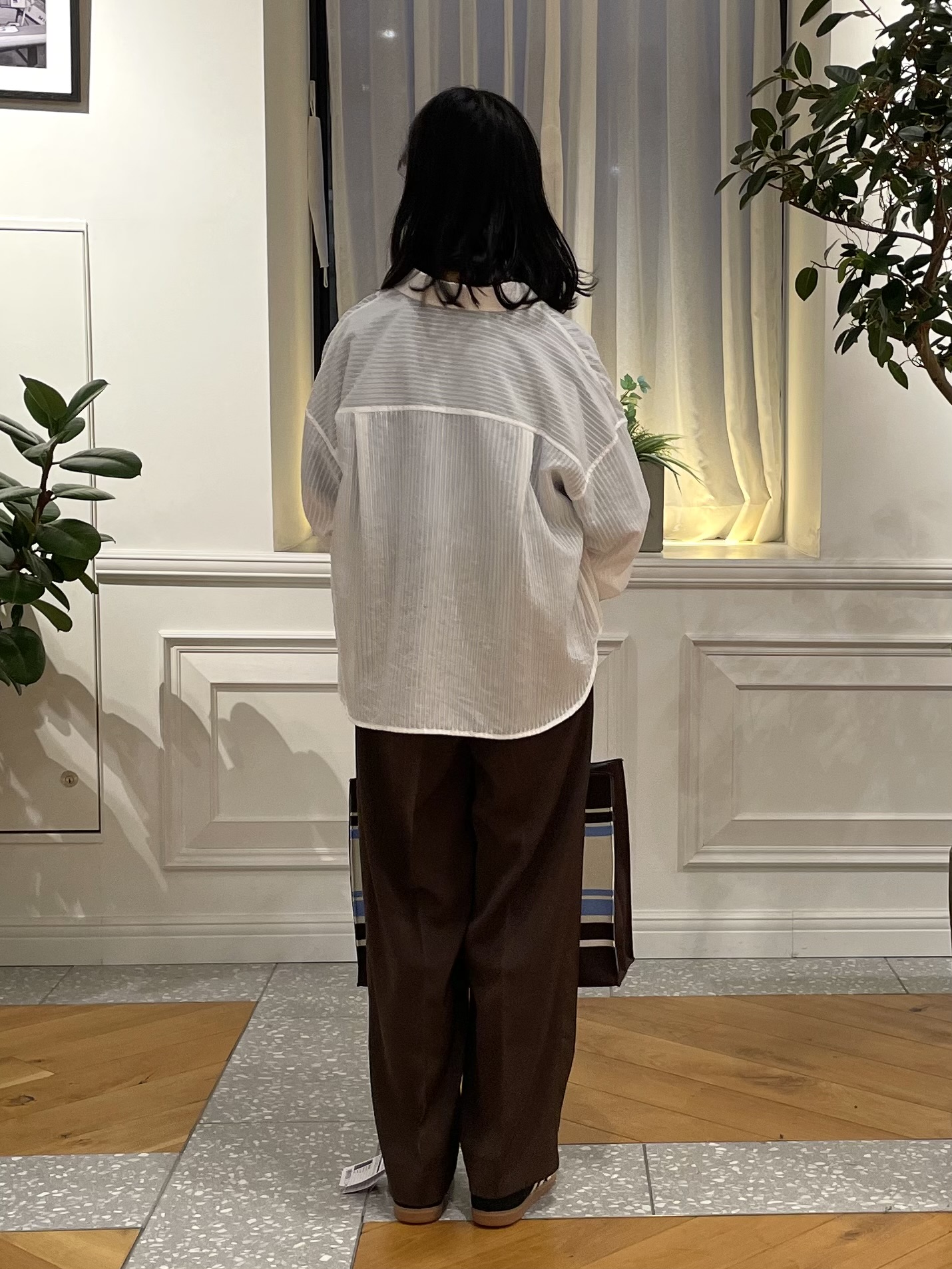 Lilyさんの「DRESSTERIOR｜◆シアーストライプクロップドシャツ」を使ったコーディネート