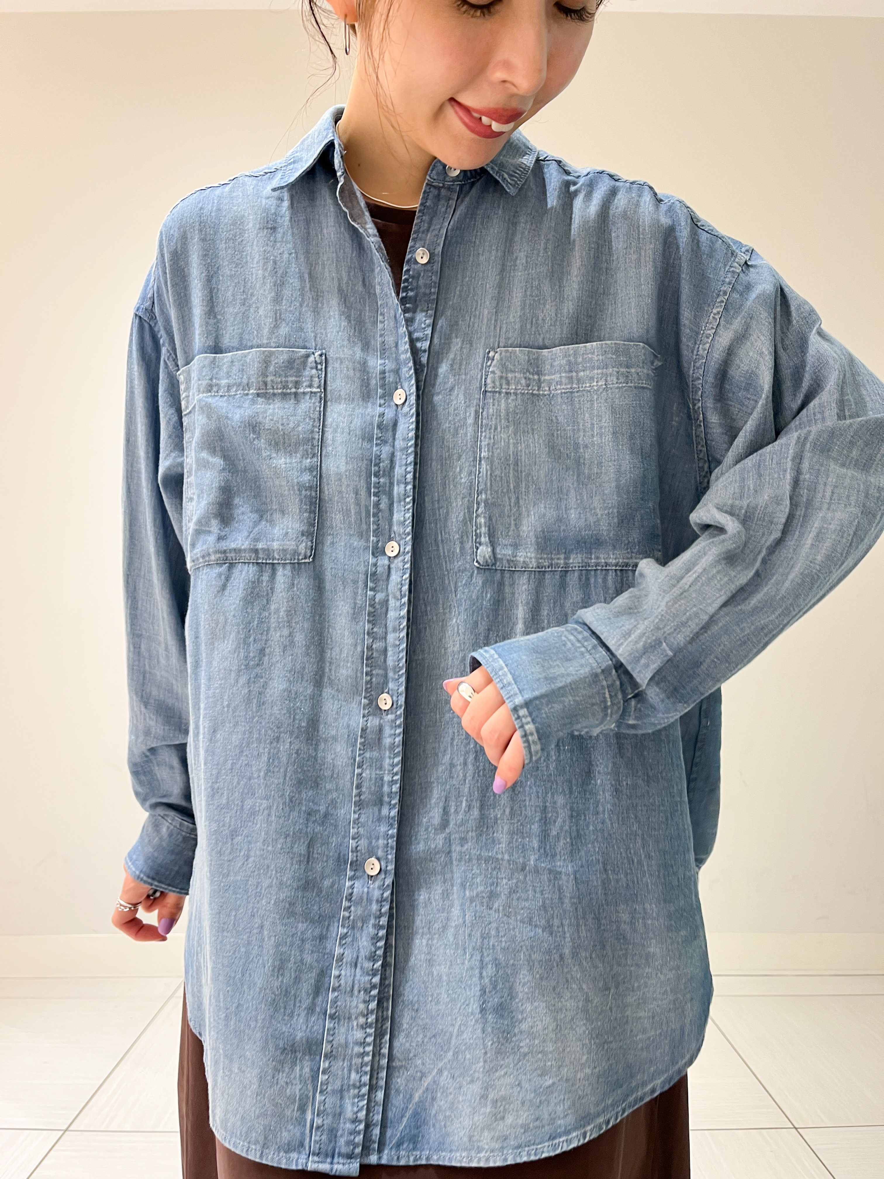 じゅんさんの「DRESSTERIOR｜【涼しく着映え】シアーデニムシャツ」を使ったコーディネート