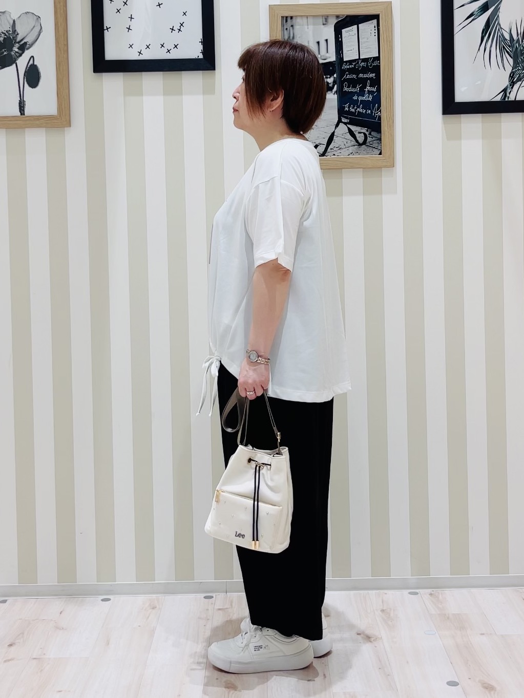 ma_miさんの「SHOO･LA･RUE｜【洗濯機可/体型カバー】プリントデザインが目を惹く 裾シャーリングTシャツ」を使ったコーディネート