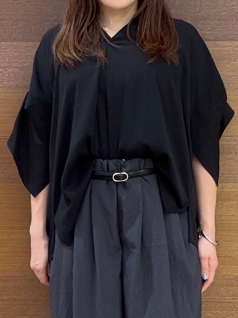maichiさんの「OPAQUE.CLIP｜【UV／接触冷感／吸水速乾／】タックスリーブスキッパーブラウス《洗濯機OK》」を使ったコーディネート