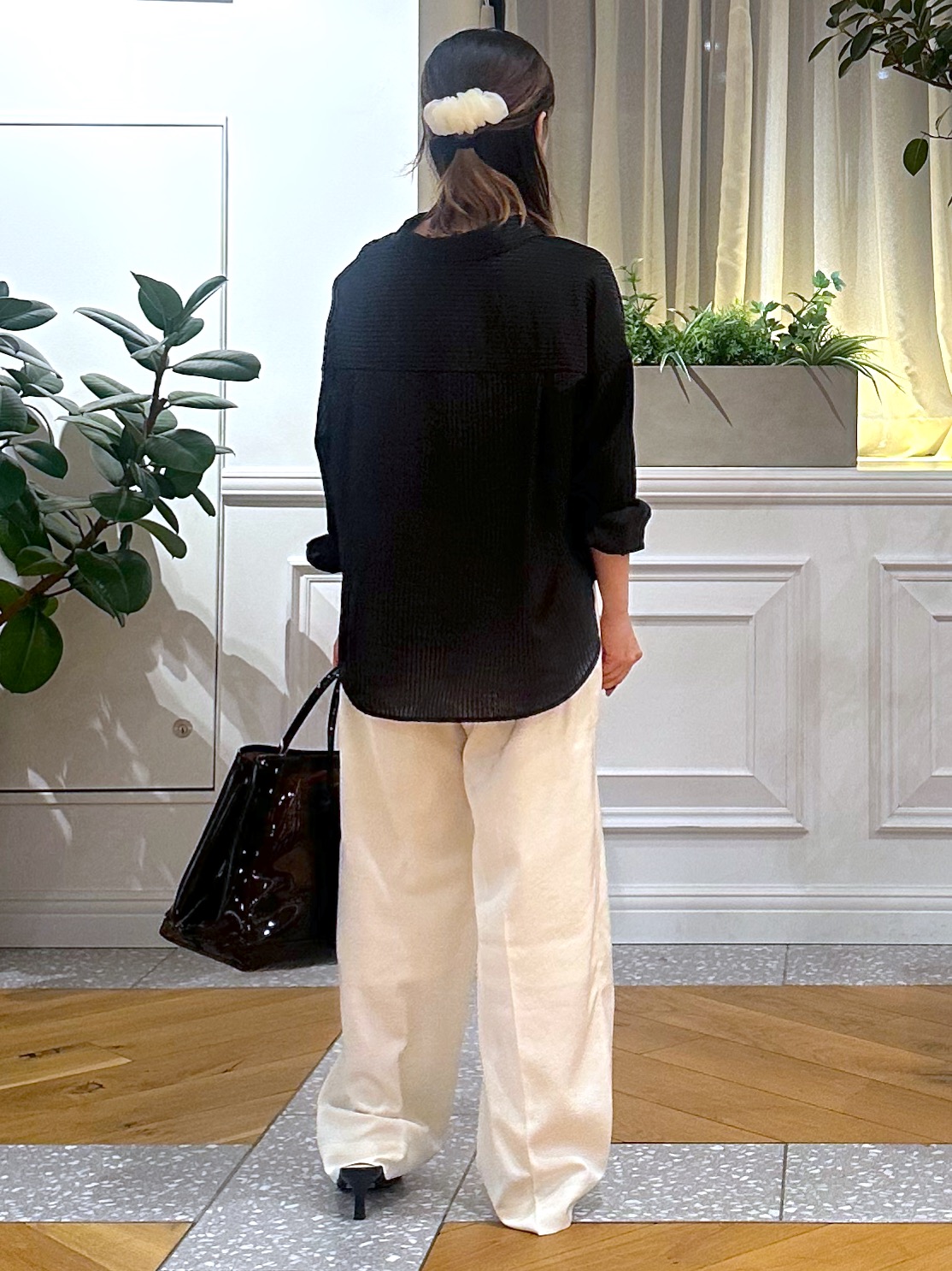 なべこさんの「DRESSTERIOR｜シアーストライプクロップドシャツ」を使ったコーディネート