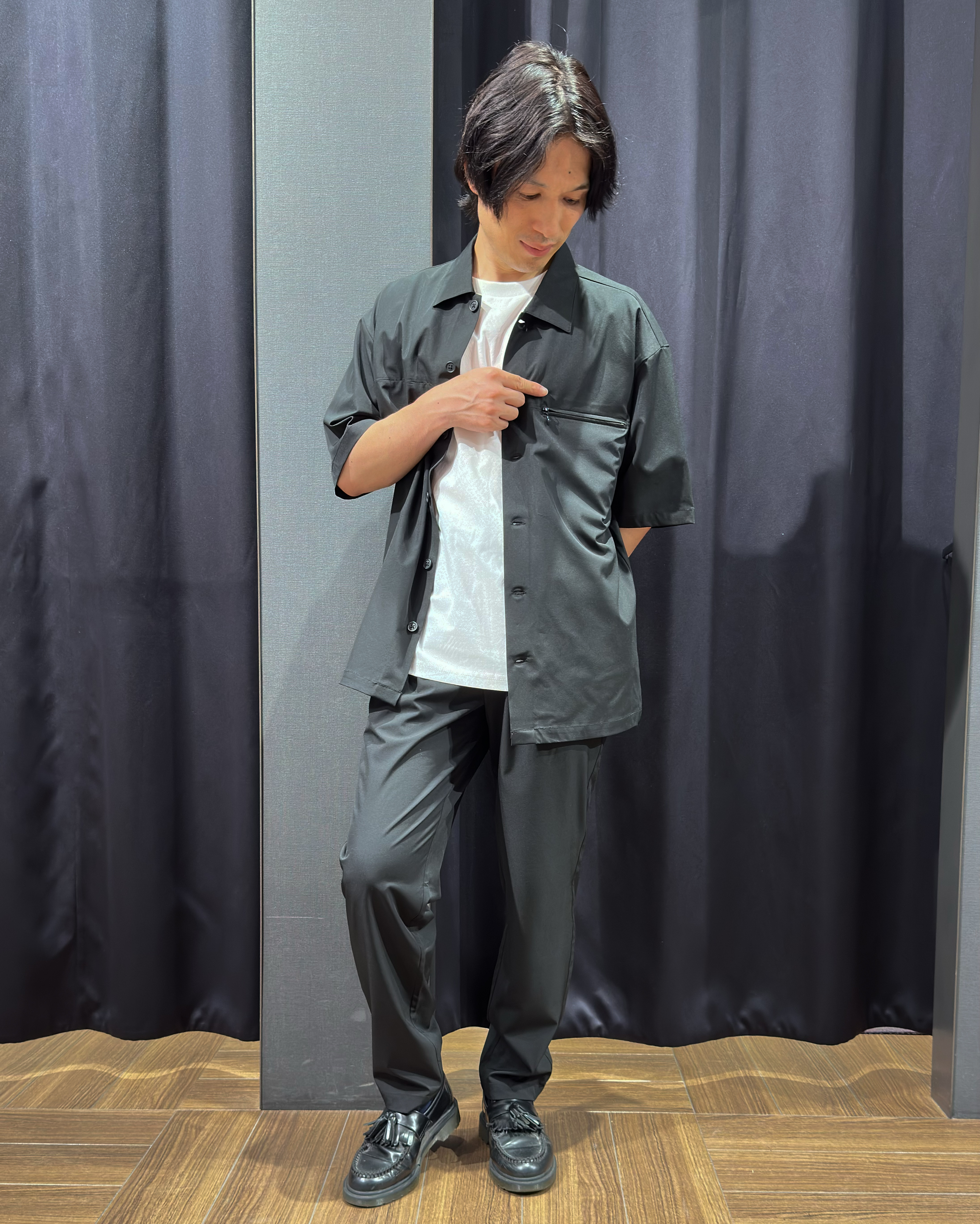 tomoyaさんの「THE SHOP TK｜【吸水速乾／防シワ／マシンウォッシャブル】ハイドロクール 半袖シャツ」を使ったコーディネート