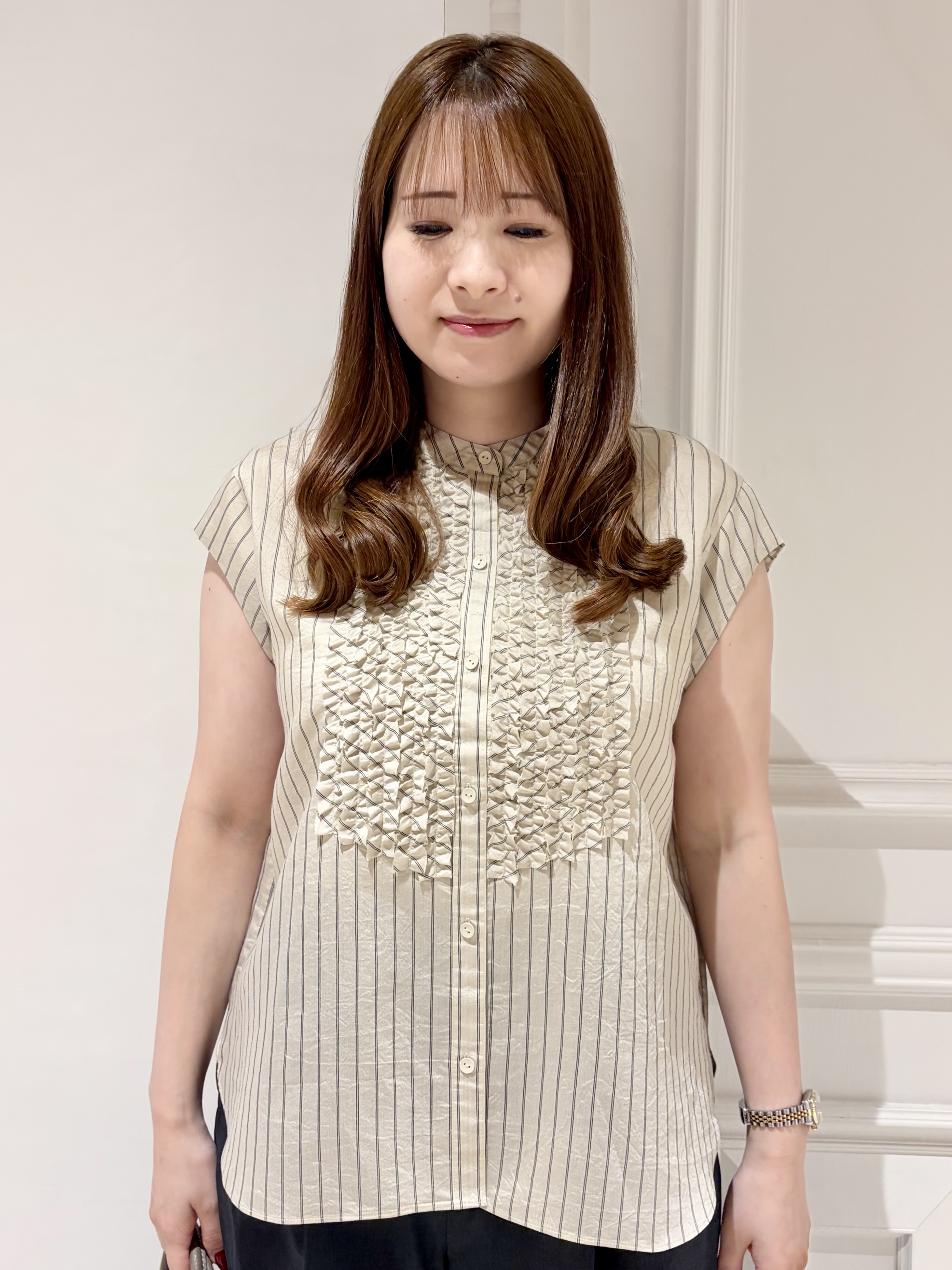 minowaさんの「DRESSTERIOR｜ストライプフレンチスリーブフリルブラウス」を使ったコーディネート