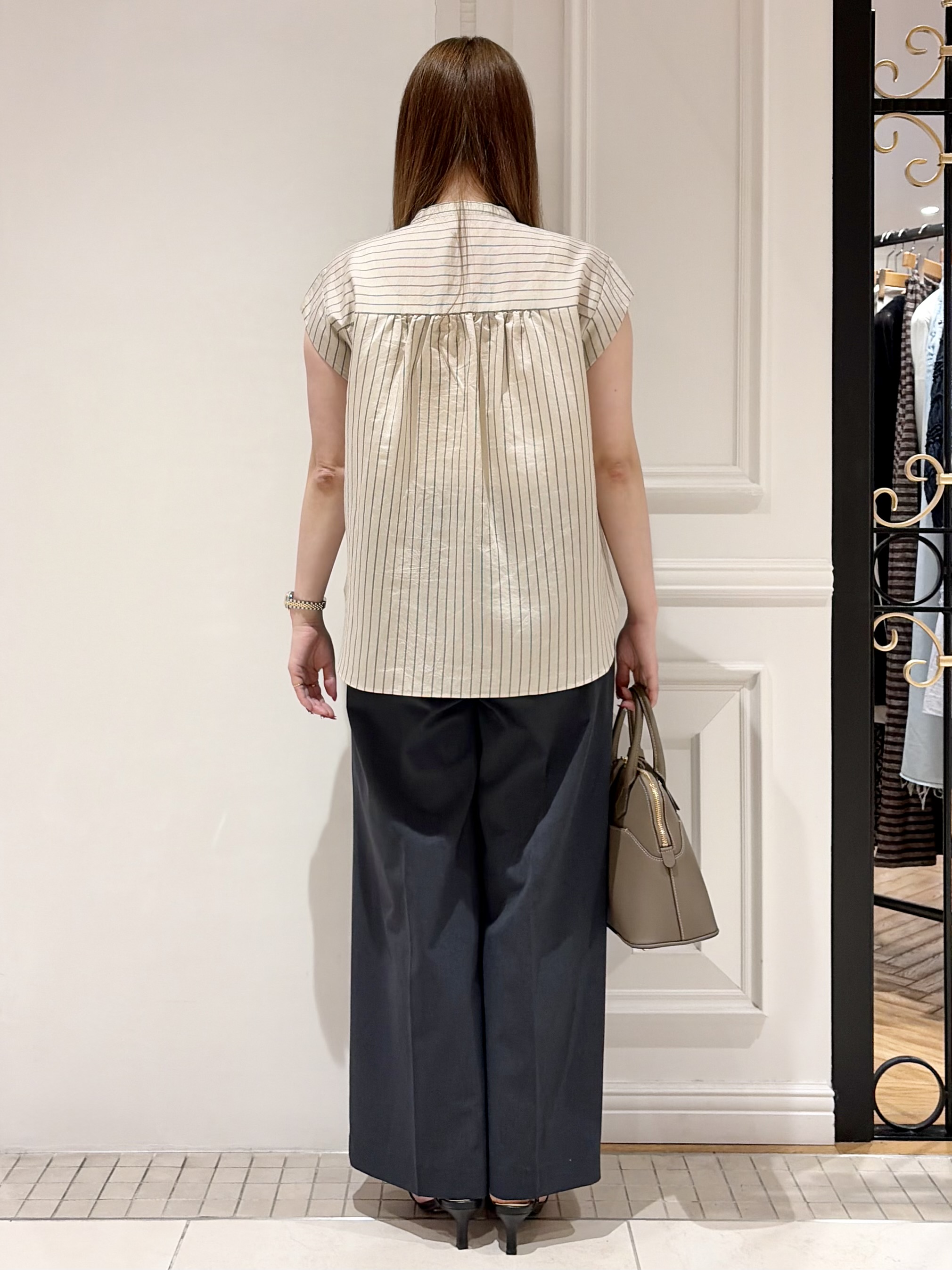 minowaさんの「DRESSTERIOR｜ストライプフレンチスリーブフリルブラウス」を使ったコーディネート
