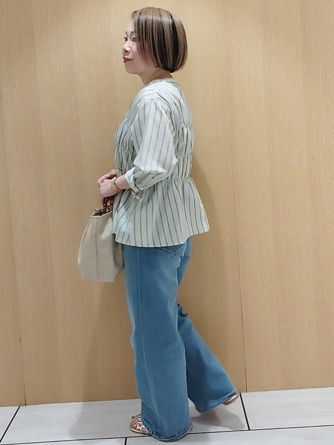 s u g iさんの「UNTITLED｜ストライプシャーリングブラウス」を使ったコーディネート