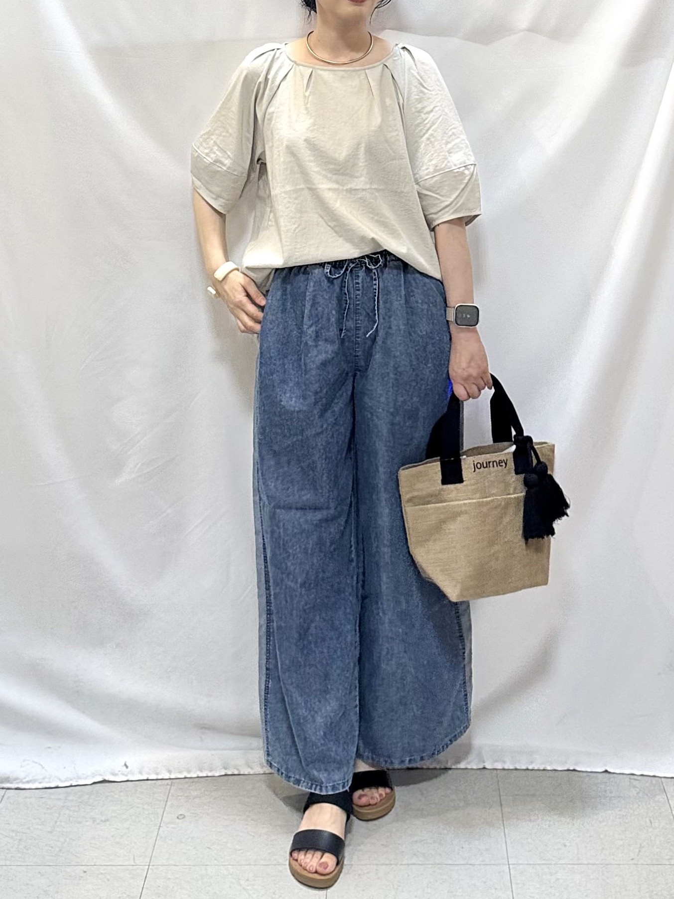 𝐇𝐢𝐫𝐨𝐦𝐢さんの「SHOO･LA･RUE｜【S-LL/洗濯機可/セットアップ可】軽凛(かろりん) タックブラウス」を使ったコーディネート