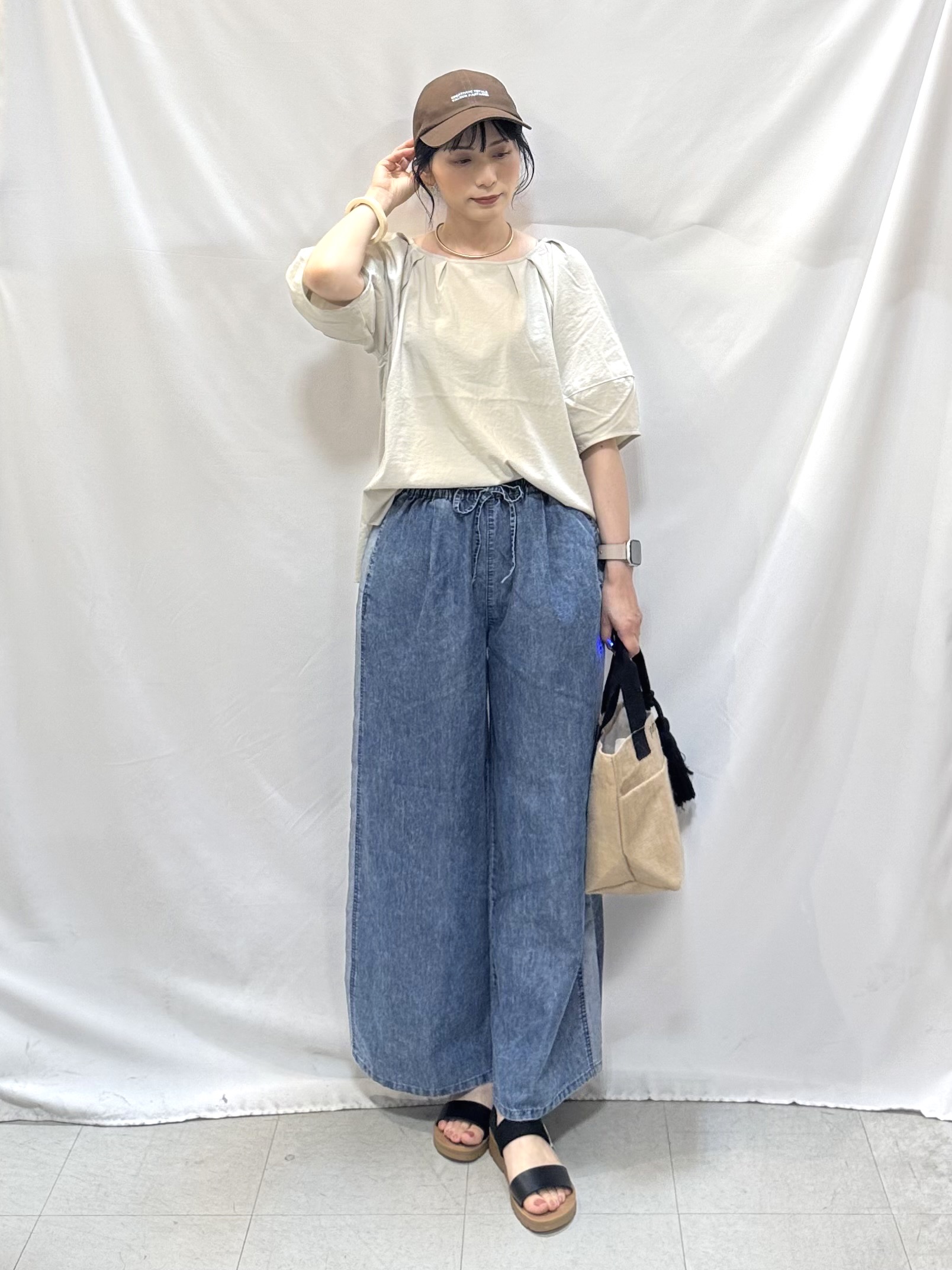 𝐇𝐢𝐫𝐨𝐦𝐢さんの「SHOO･LA･RUE｜【S-LL/洗濯機可/セットアップ可】軽凛(かろりん) タックブラウス」を使ったコーディネート