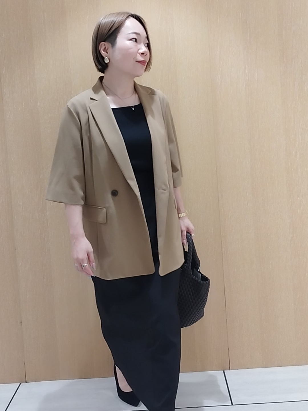 s u g iさんの「UNTITLED｜【秋の通勤羽織/セットアップ可/UVカット】エアリークール半袖ジャケット」を使ったコーディネート