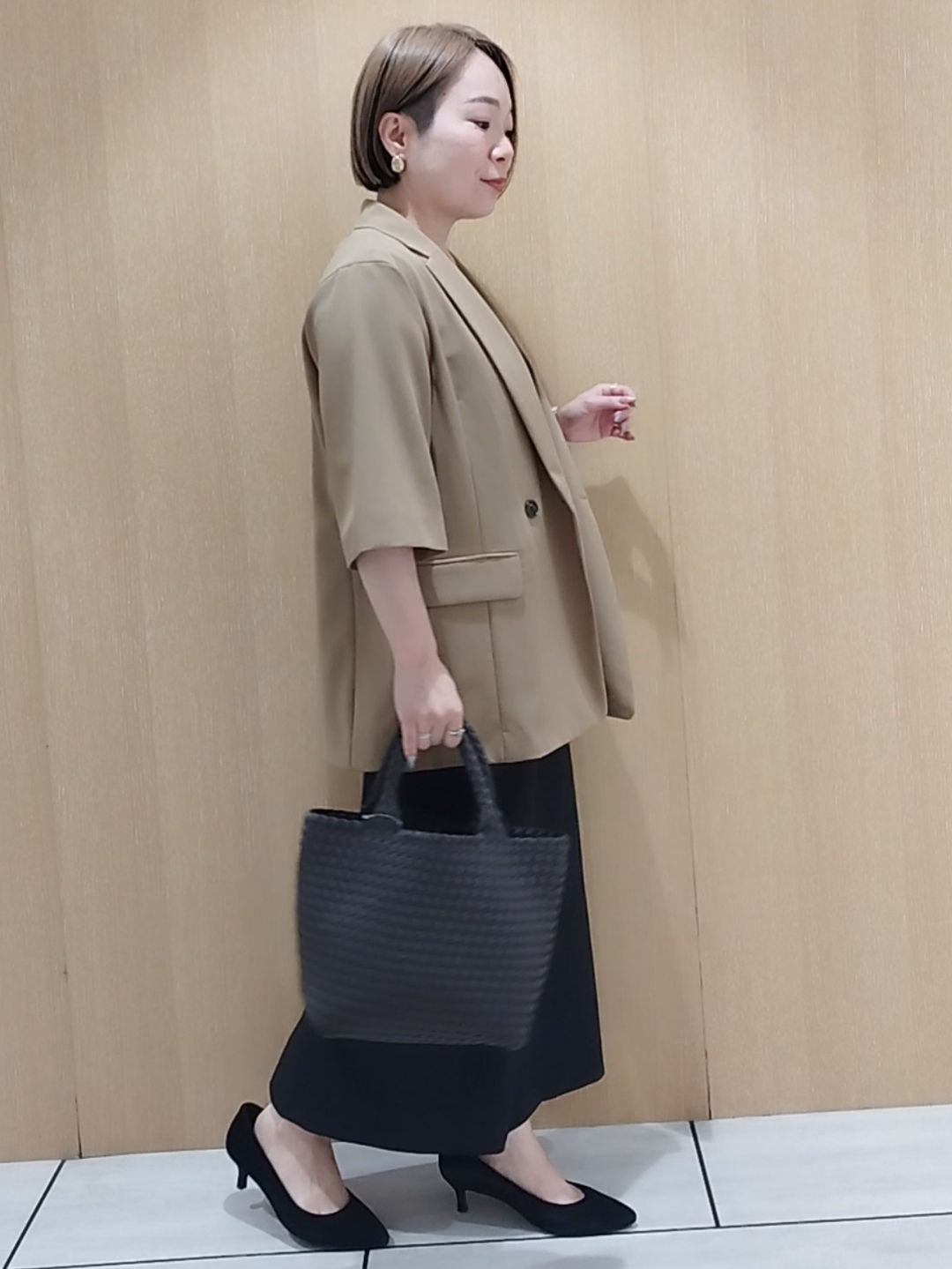 s u g iさんの「UNTITLED｜【秋の通勤羽織/セットアップ可/UVカット】エアリークール半袖ジャケット」を使ったコーディネート