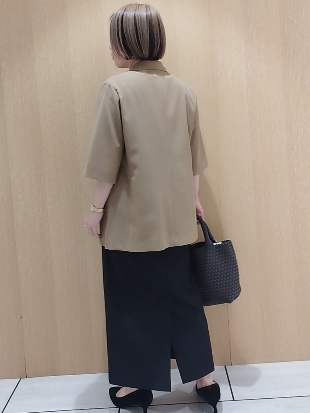 s u g iさんの「UNTITLED｜【秋の通勤羽織/セットアップ可/UVカット】エアリークール半袖ジャケット」を使ったコーディネート