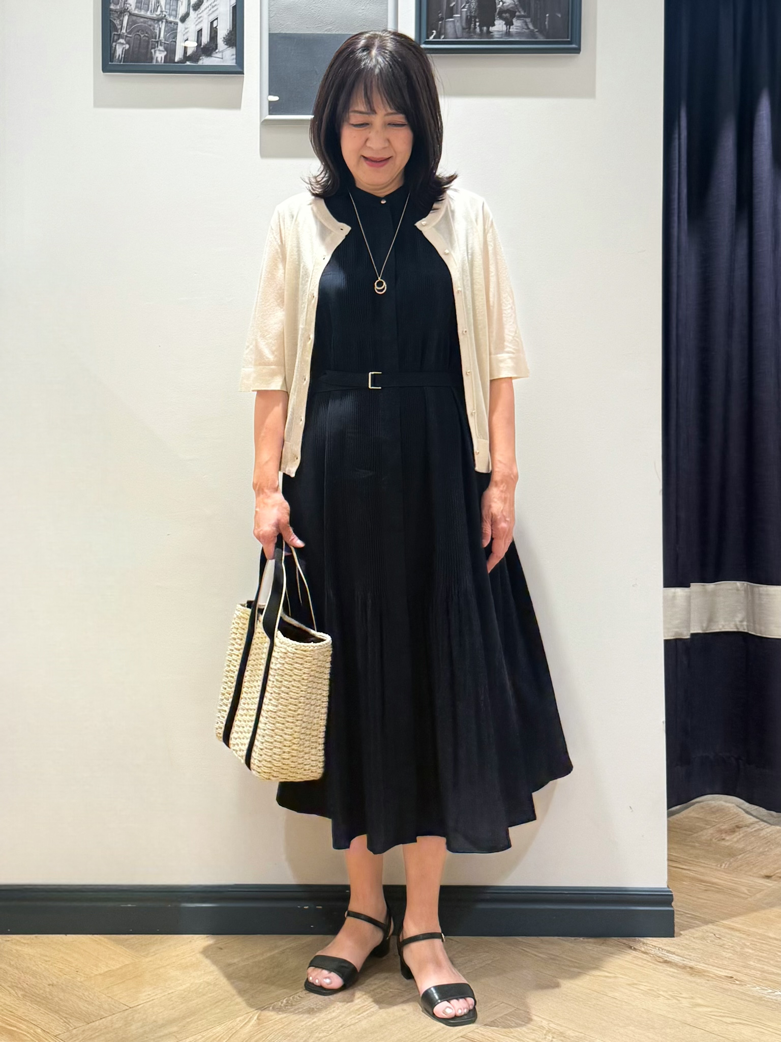 Lilyさんの「grove｜【洗える】大人のシアーニットカーディガン」を使ったコーディネート