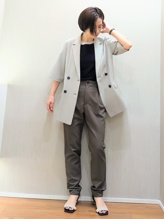 ミズタさんの「UNTITLED｜【シワになりにくい/セットアップ可/接触冷感】ハーフスリーブジャケット」を使ったコーディネート