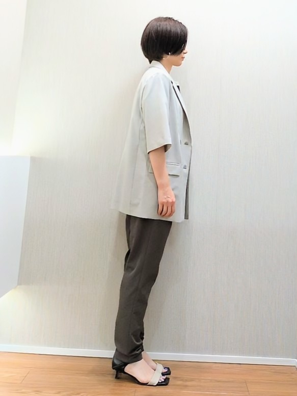 ミズタさんの「UNTITLED｜【シワになりにくい/セットアップ可/接触冷感】ハーフスリーブジャケット」を使ったコーディネート