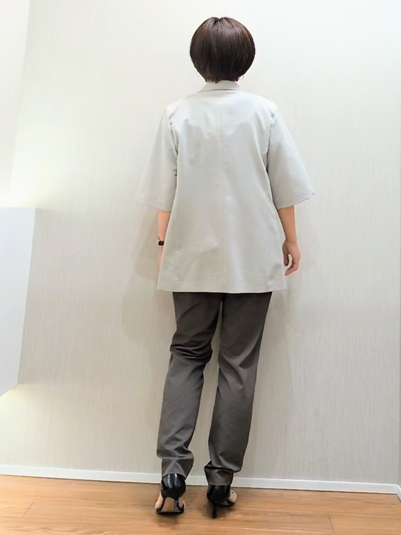 ミズタさんの「UNTITLED｜【シワになりにくい/セットアップ可/接触冷感】ハーフスリーブジャケット」を使ったコーディネート