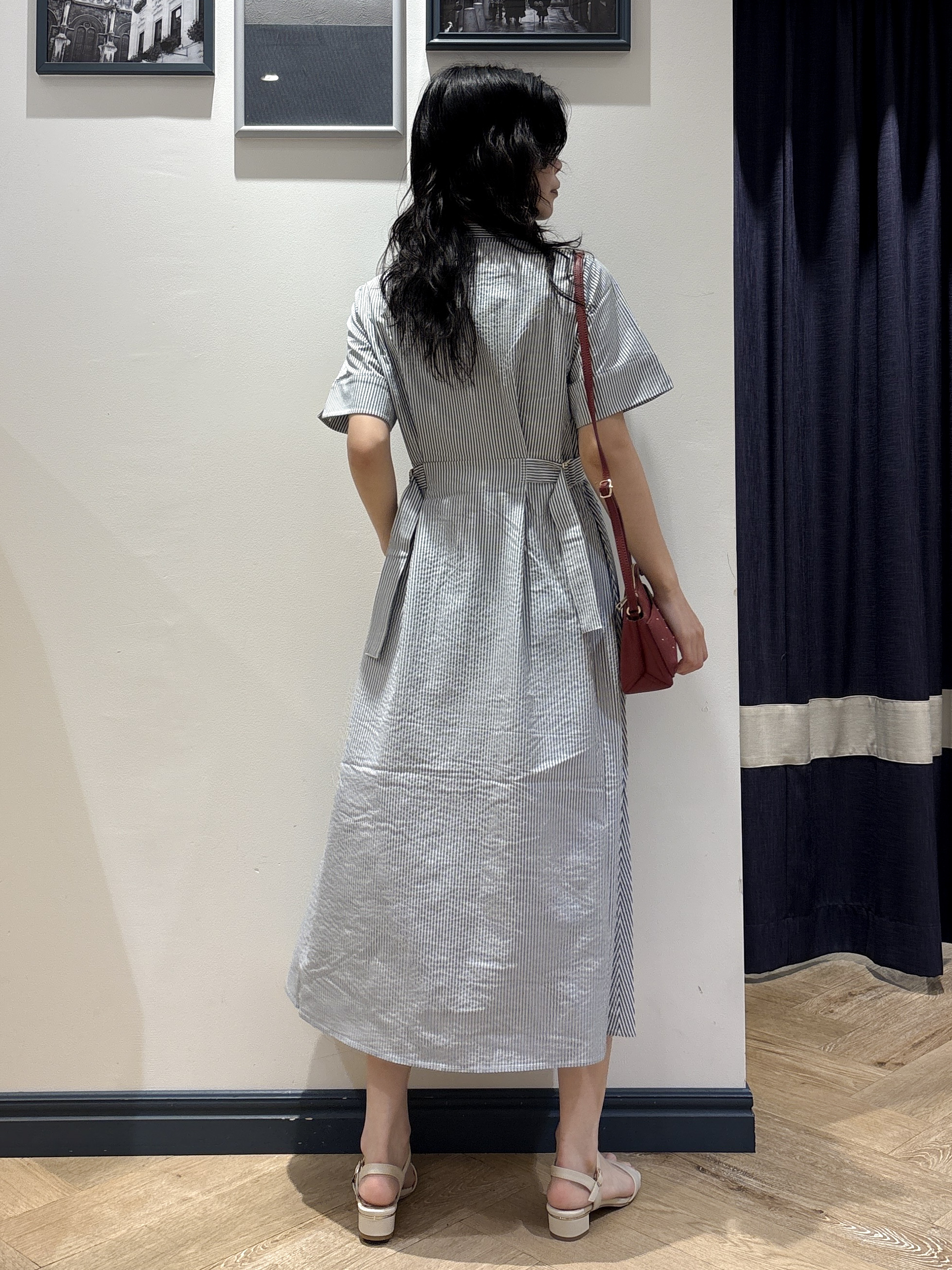 ayakaさんの「grove｜【低身長さんも選べる着丈/UV・シワになりにくいetc】涼やかさも、きちんとも叶うワンピース」を使ったコーディネート