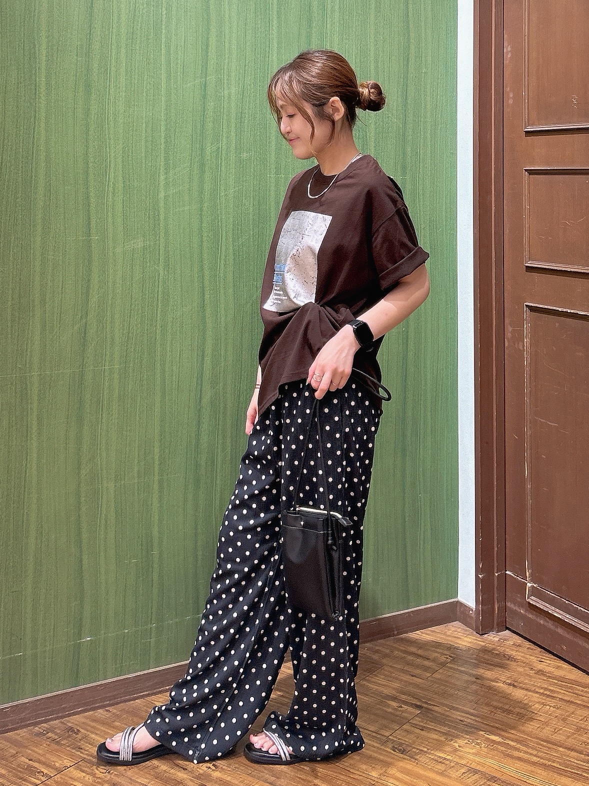 かおりさんの「SHOO･LA･RUE｜【S-LL/洗濯機可】選べる4柄　デイリー使いにぴったりな 大人の頼れるTシャツ」を使ったコーディネート