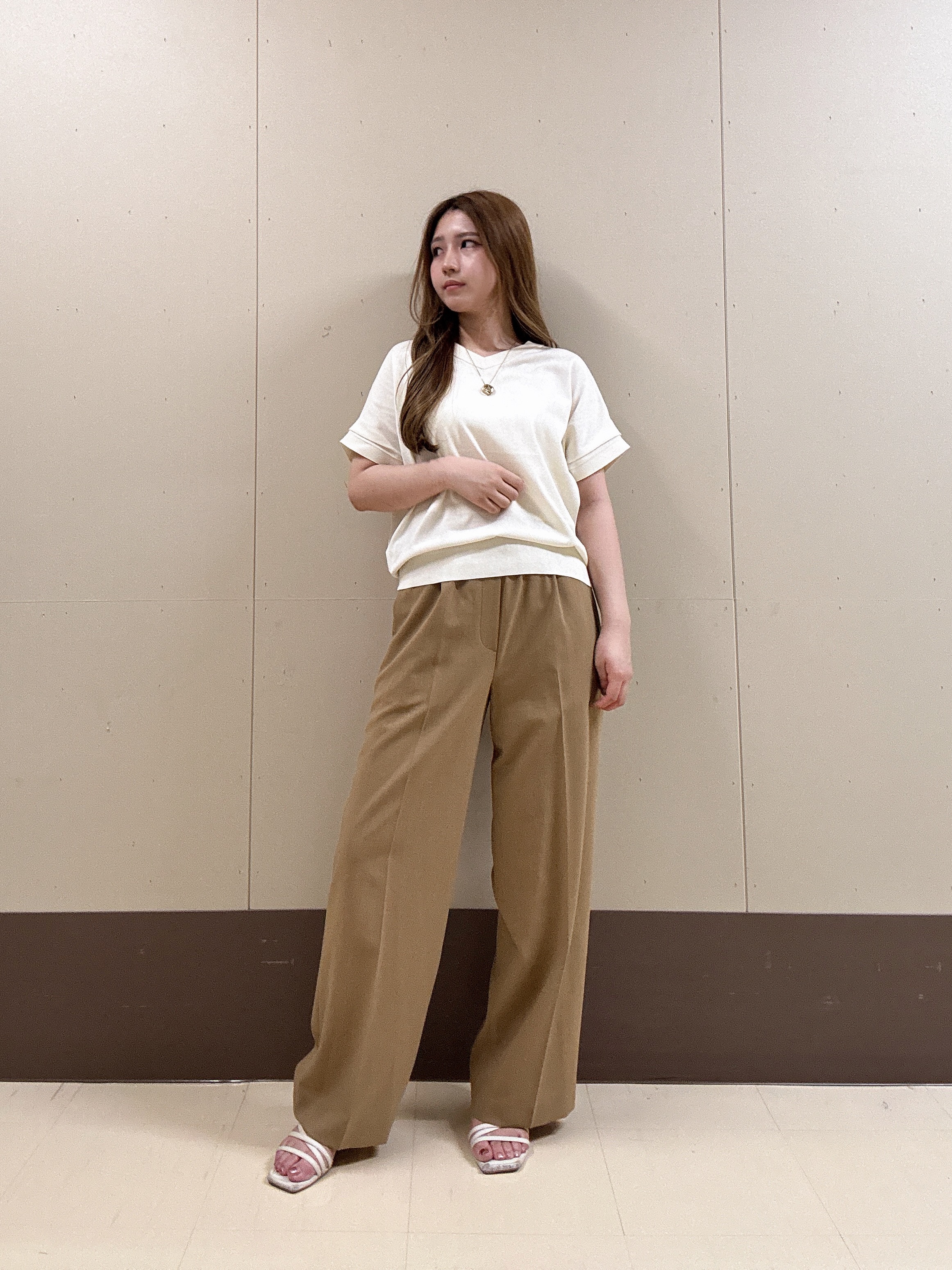 rimaさんの「UNTITLED｜【肌に張りつきにくい/前後2WAY】ドライタッチコットンプルオーバー」を使ったコーディネート