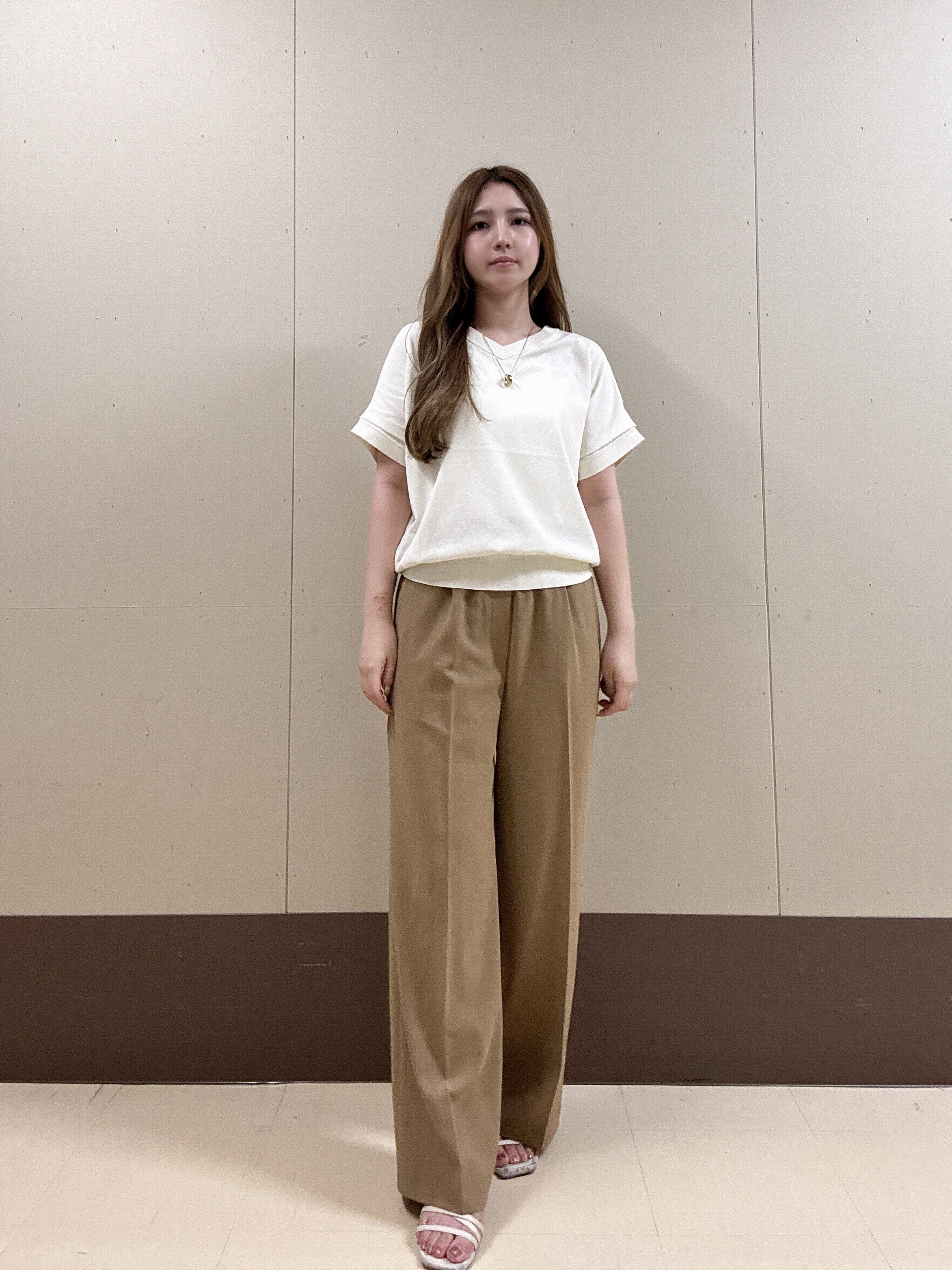rimaさんの「UNTITLED｜【肌に張りつきにくい/前後2WAY】ドライタッチコットンプルオーバー」を使ったコーディネート