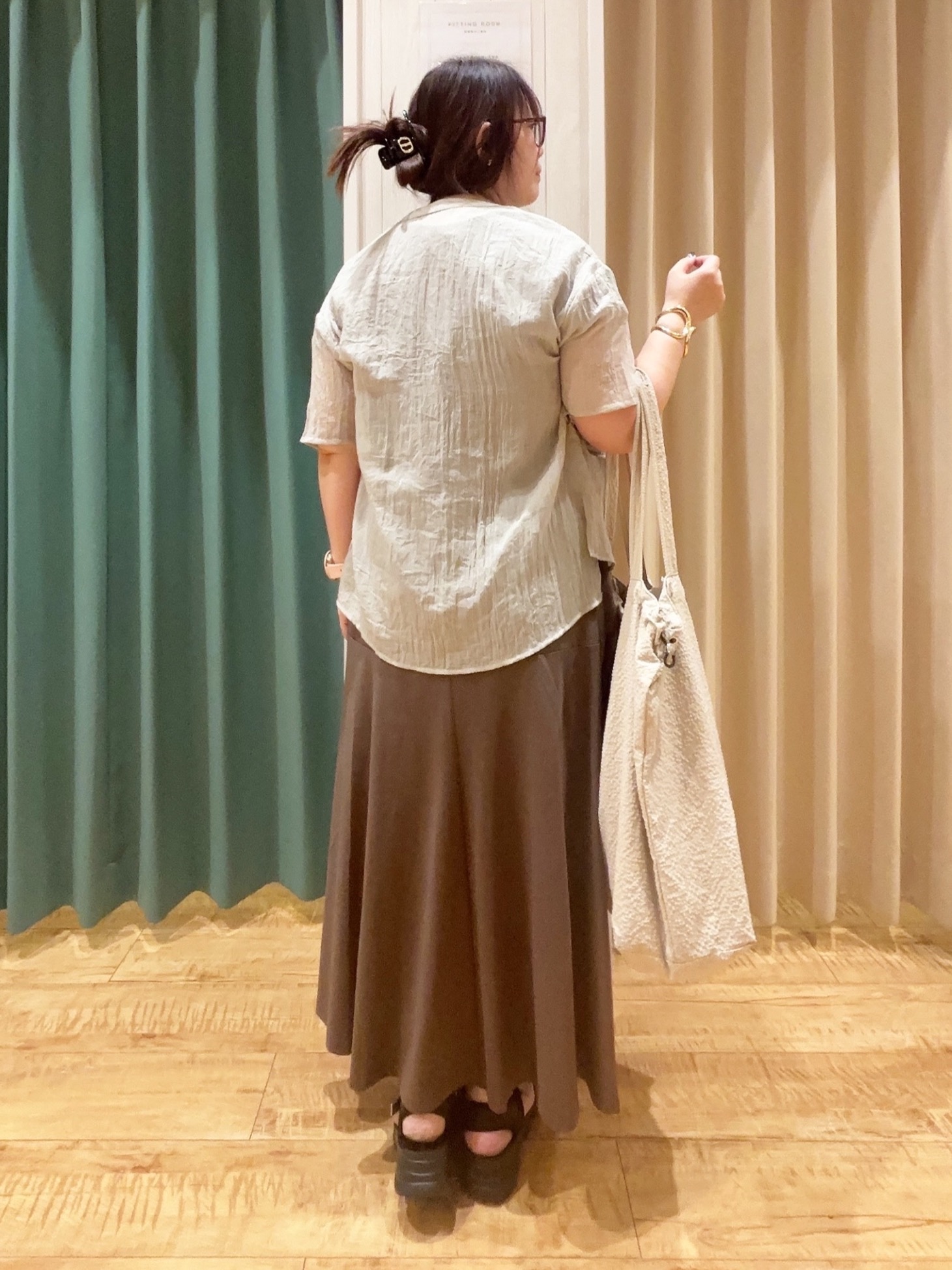 タガさんの「SHOO･LA･RUE｜フロントフリル シアーワッシャーブラウス」を使ったコーディネート