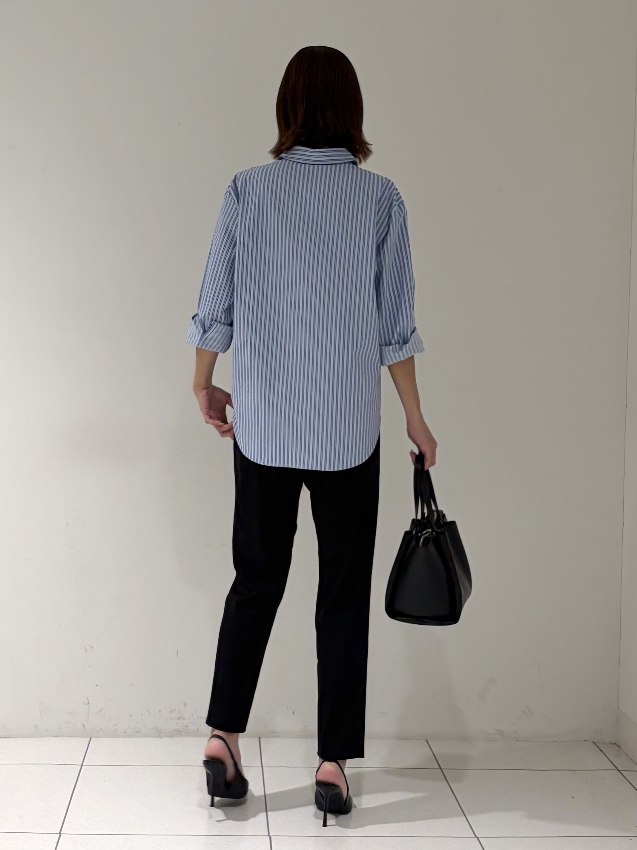 shioriさんの「INDIVI｜【UV／接触冷感／高ストレッチ】フロントタックシャツ」を使ったコーディネート