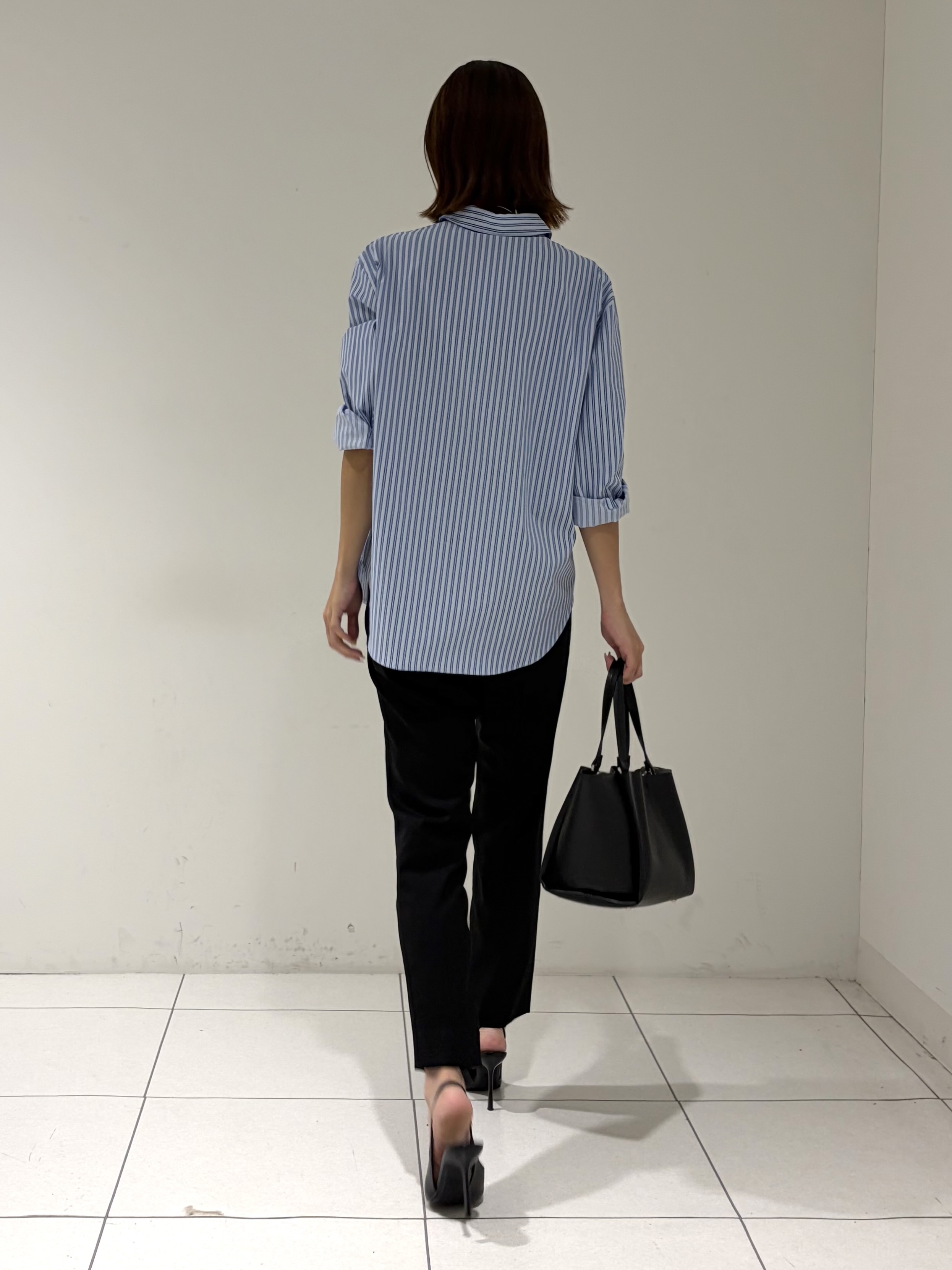 shioriさんの「INDIVI｜【UV／接触冷感／高ストレッチ】フロントタックシャツ」を使ったコーディネート