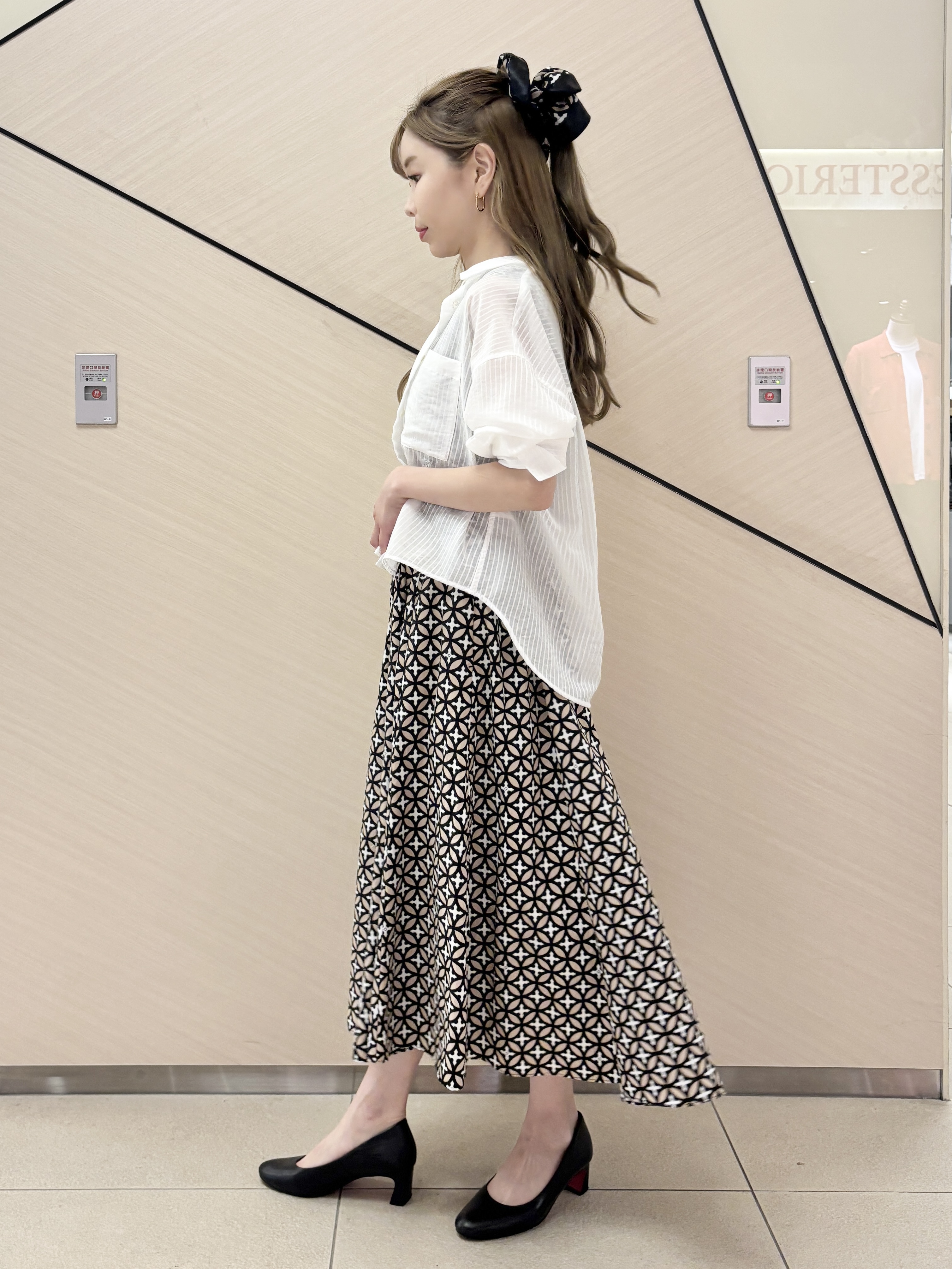 清水夏姫さんの「DRESSTERIOR｜【otonaMUSE5月号掲載】アーチフィットレザーパンプス」を使ったコーディネート