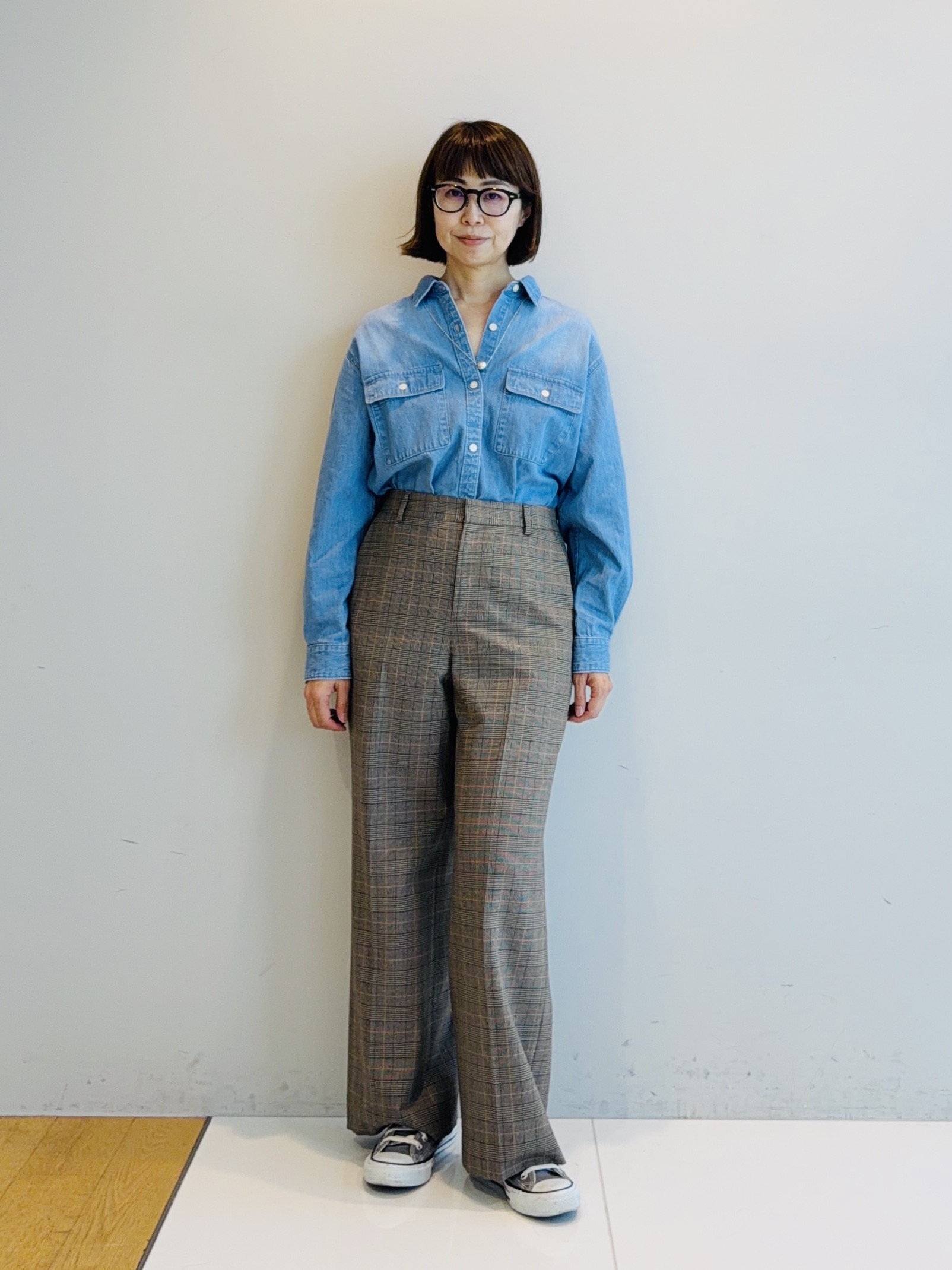 murayamaさんの「INDIVI｜【洗える／体型カバー】ライトデニム ワークシャツ」を使ったコーディネート