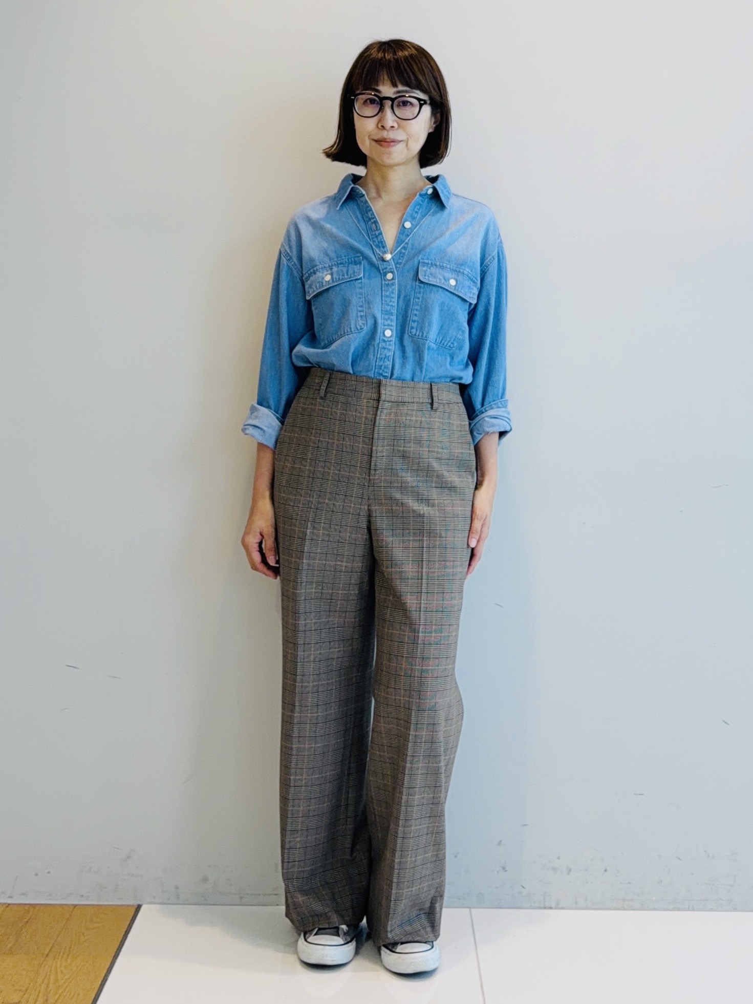 murayamaさんの「INDIVI｜【洗える／体型カバー】ライトデニム ワークシャツ」を使ったコーディネート