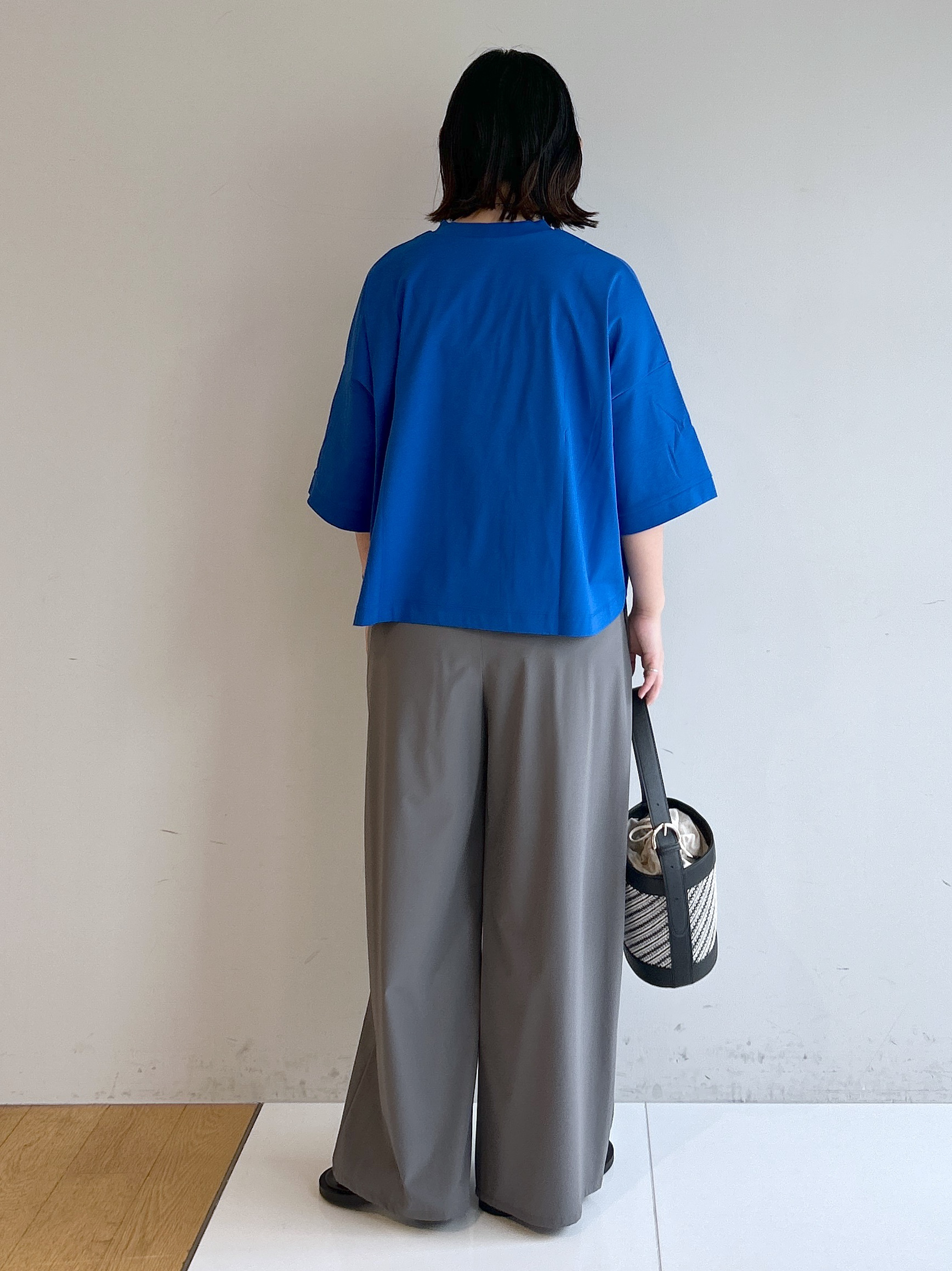 Hirokaさんの「Dessin｜【体型カバー】美光沢カットソーボクシーシルエット」を使ったコーディネート