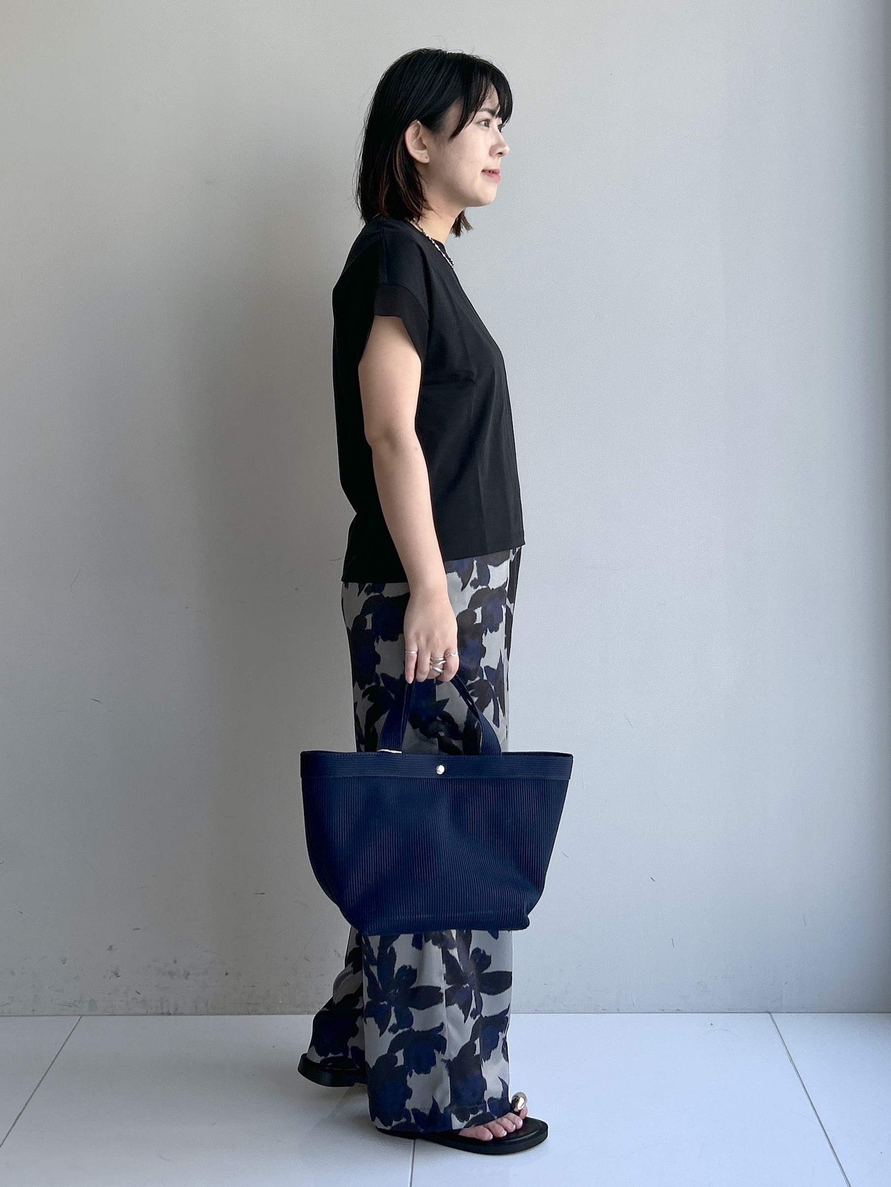 Hirokaさんの「Dessin｜【UVカット/接触冷感】美光沢カットソー」を使ったコーディネート