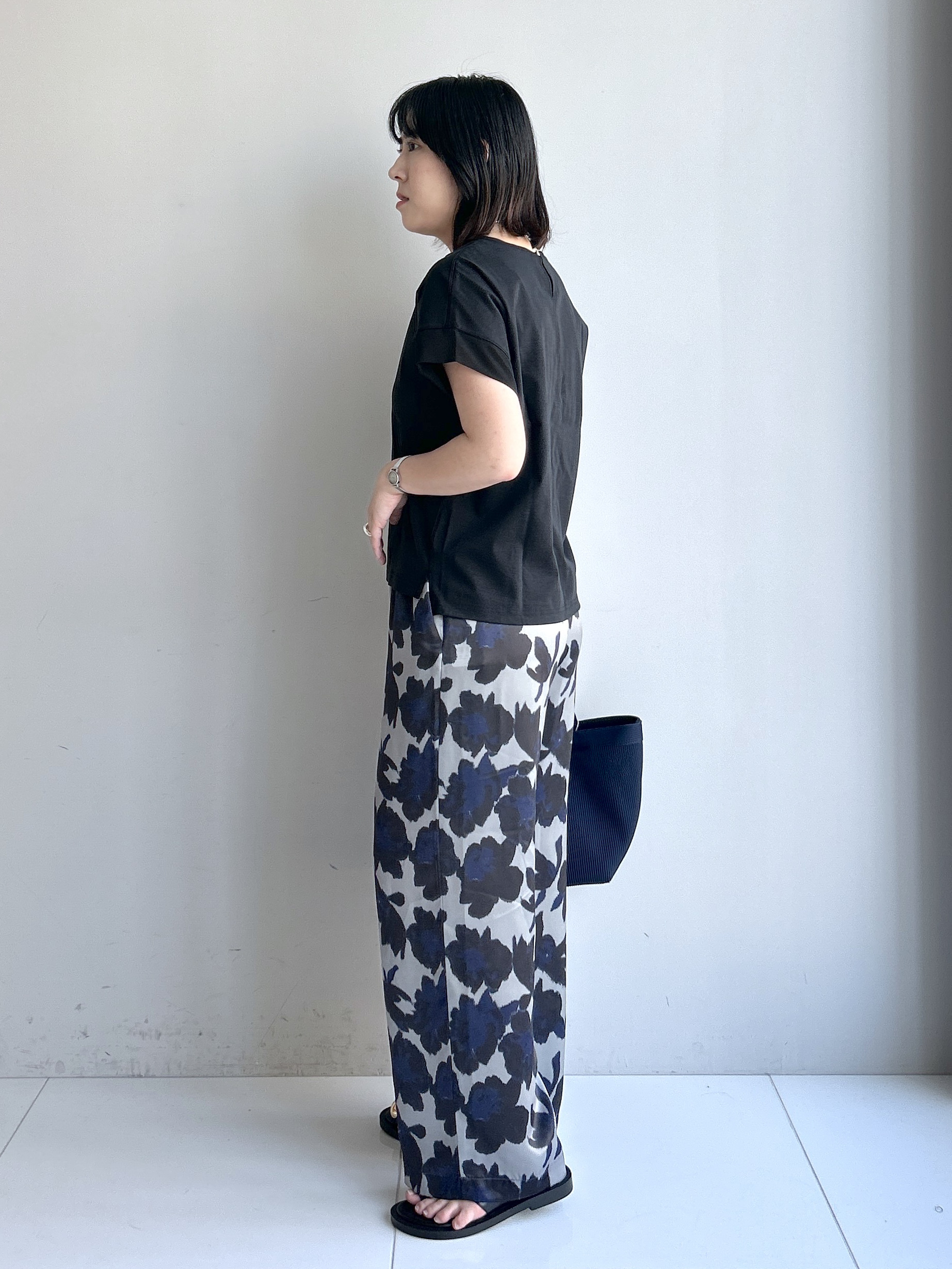 Hirokaさんの「Dessin｜【UVカット/接触冷感】美光沢カットソー」を使ったコーディネート