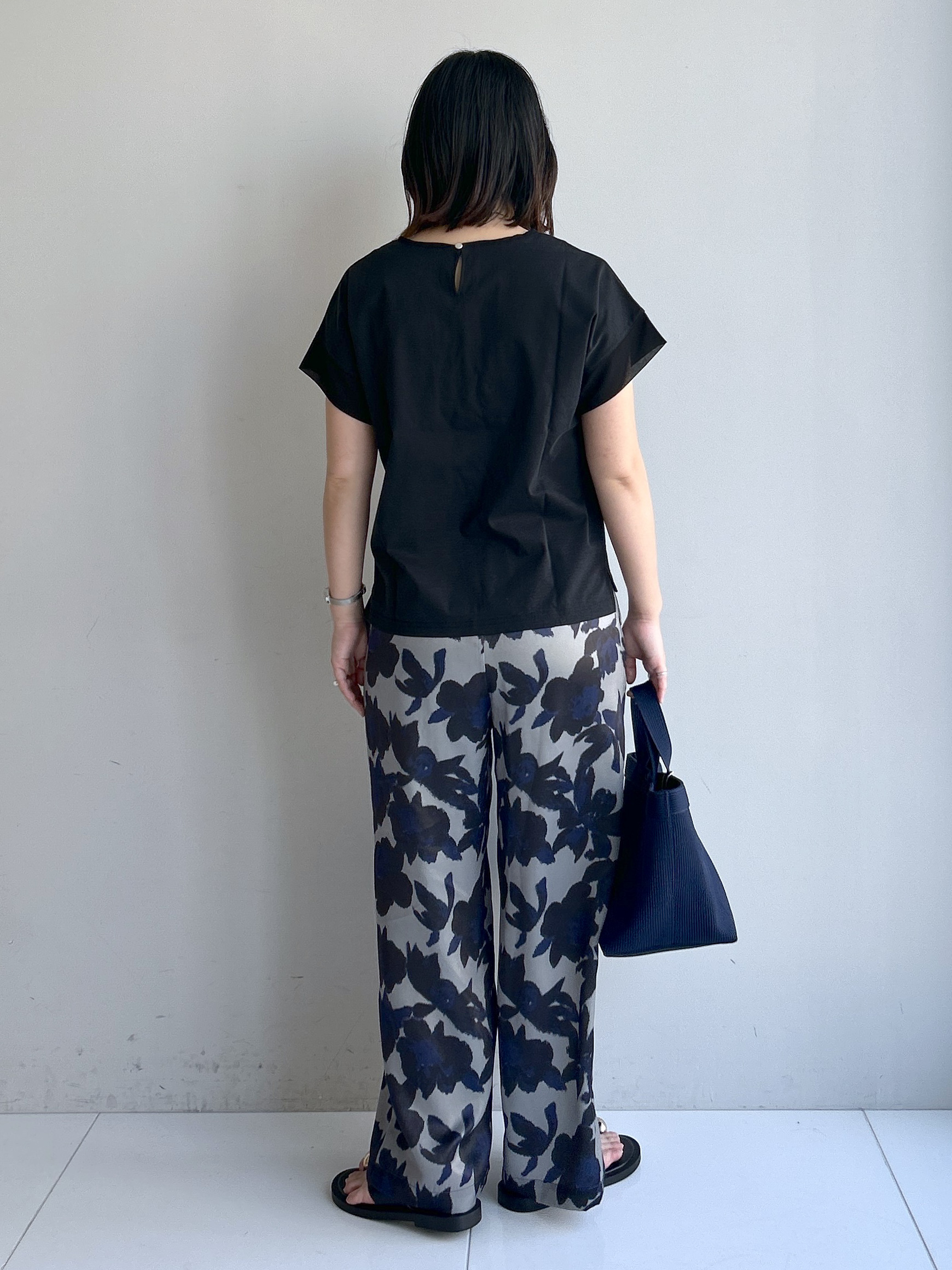 Hirokaさんの「Dessin｜【UVカット/接触冷感】美光沢カットソー」を使ったコーディネート