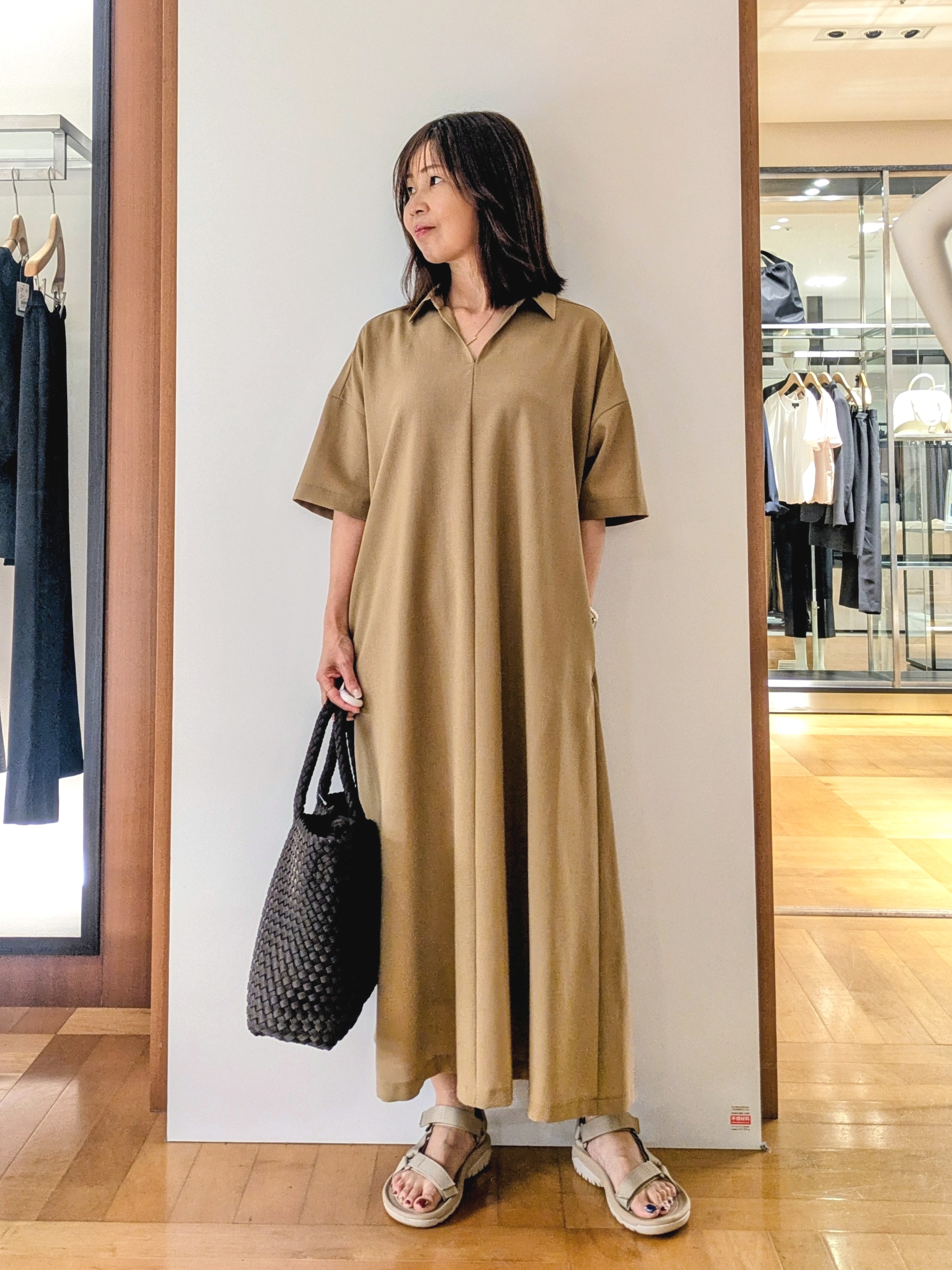 laverさんの「UNTITLED｜【初秋も活躍/UVカット/接触冷感】エアリークールワンピース」を使ったコーディネート
