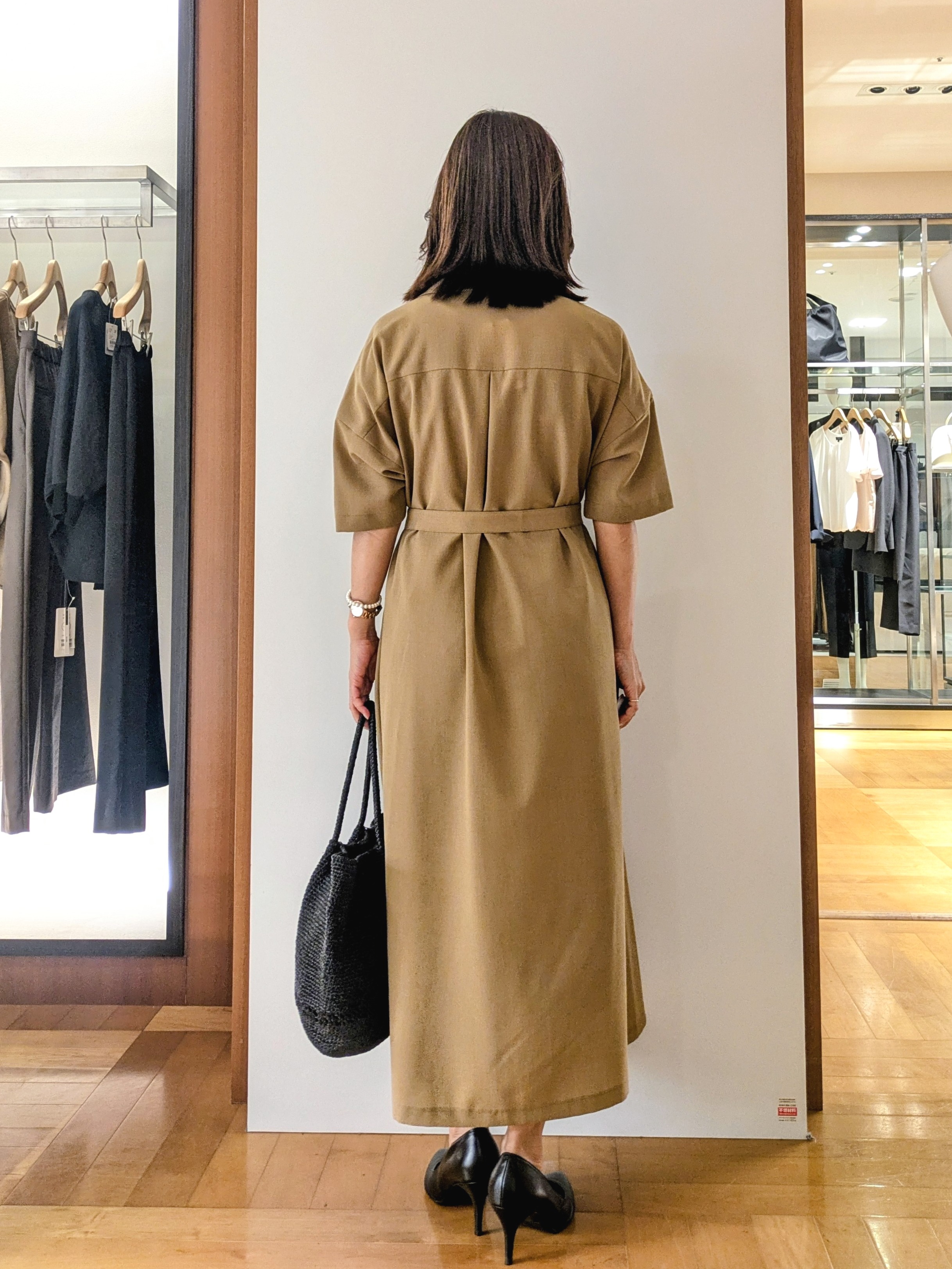 laverさんの「UNTITLED｜【初秋も活躍/UVカット/接触冷感】エアリークールワンピース」を使ったコーディネート