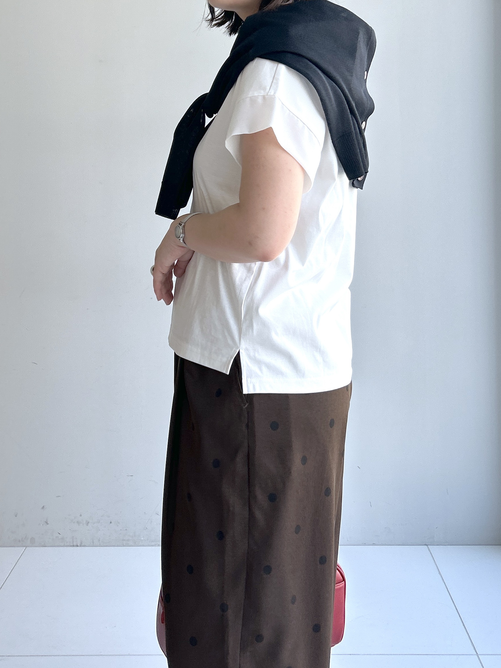 Hirokaさんの「Dessin｜【UVカット/接触冷感】美光沢カットソー」を使ったコーディネート