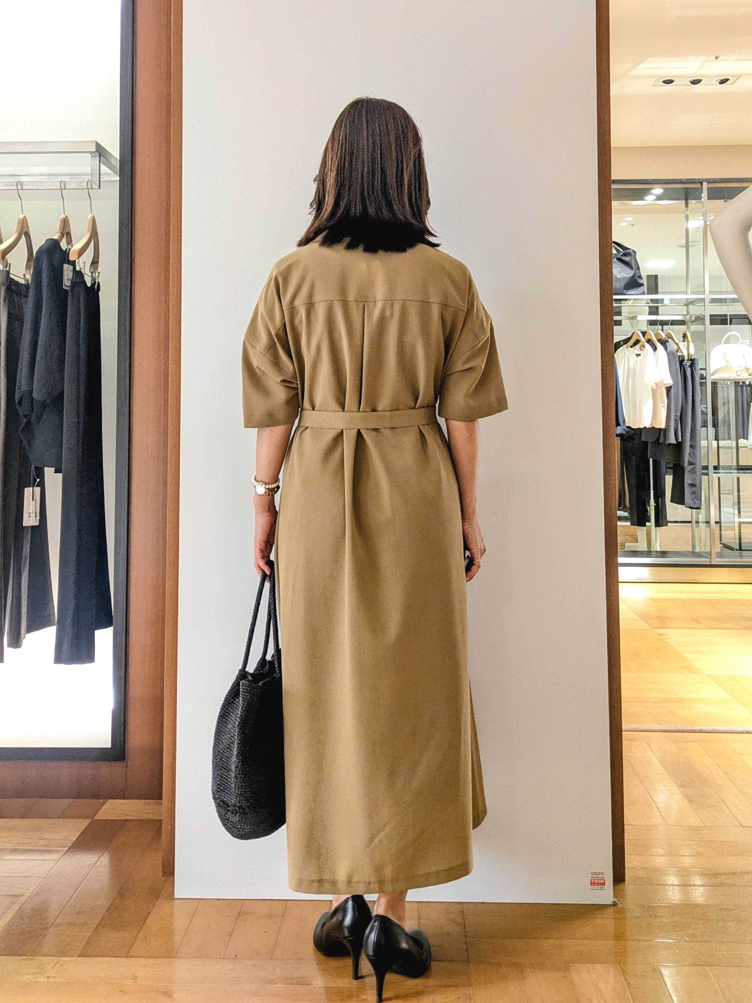laverさんの「UNTITLED｜【初秋も活躍/UVカット/接触冷感】エアリークールワンピース」を使ったコーディネート