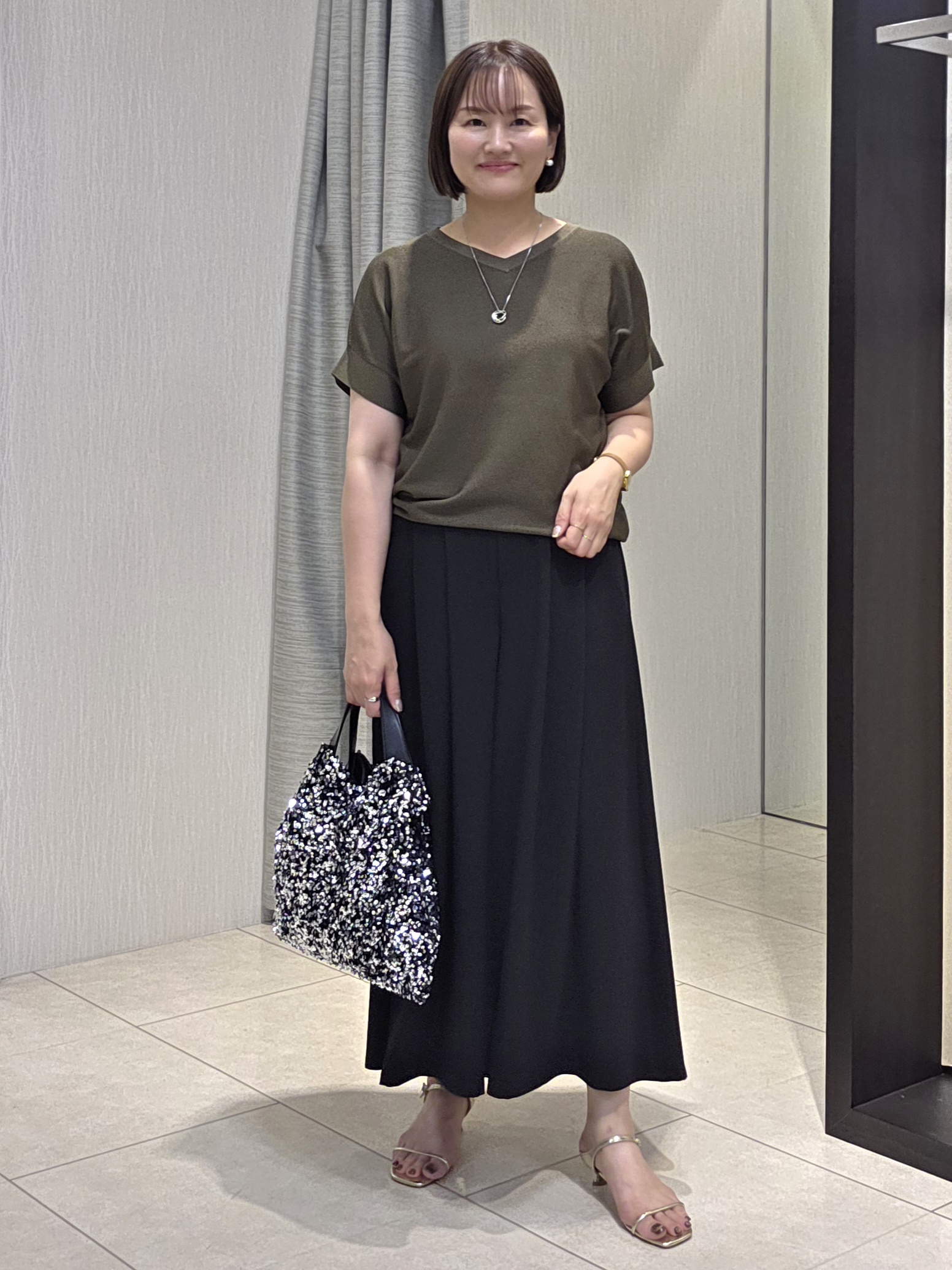 naokoさんの「UNTITLED｜【11色展開/体型カバー】前後2WAYフレンチスリーブニット」を使ったコーディネート