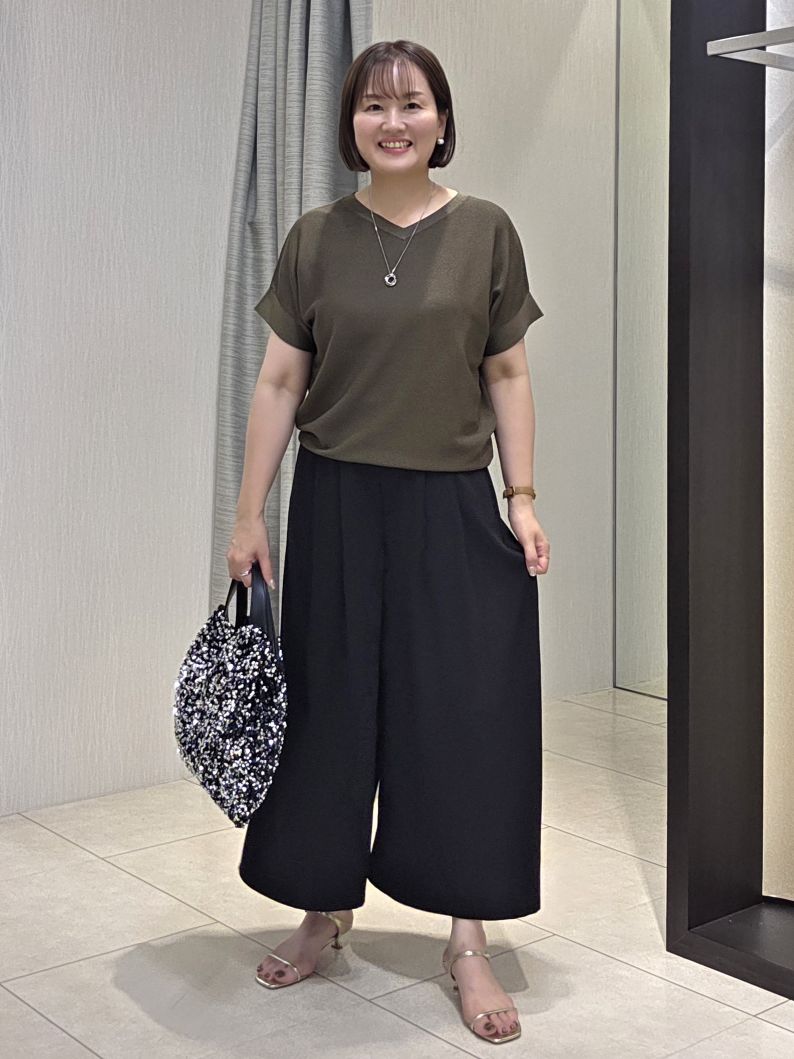 naokoさんの「UNTITLED｜【11色展開/体型カバー】前後2WAYフレンチスリーブニット」を使ったコーディネート