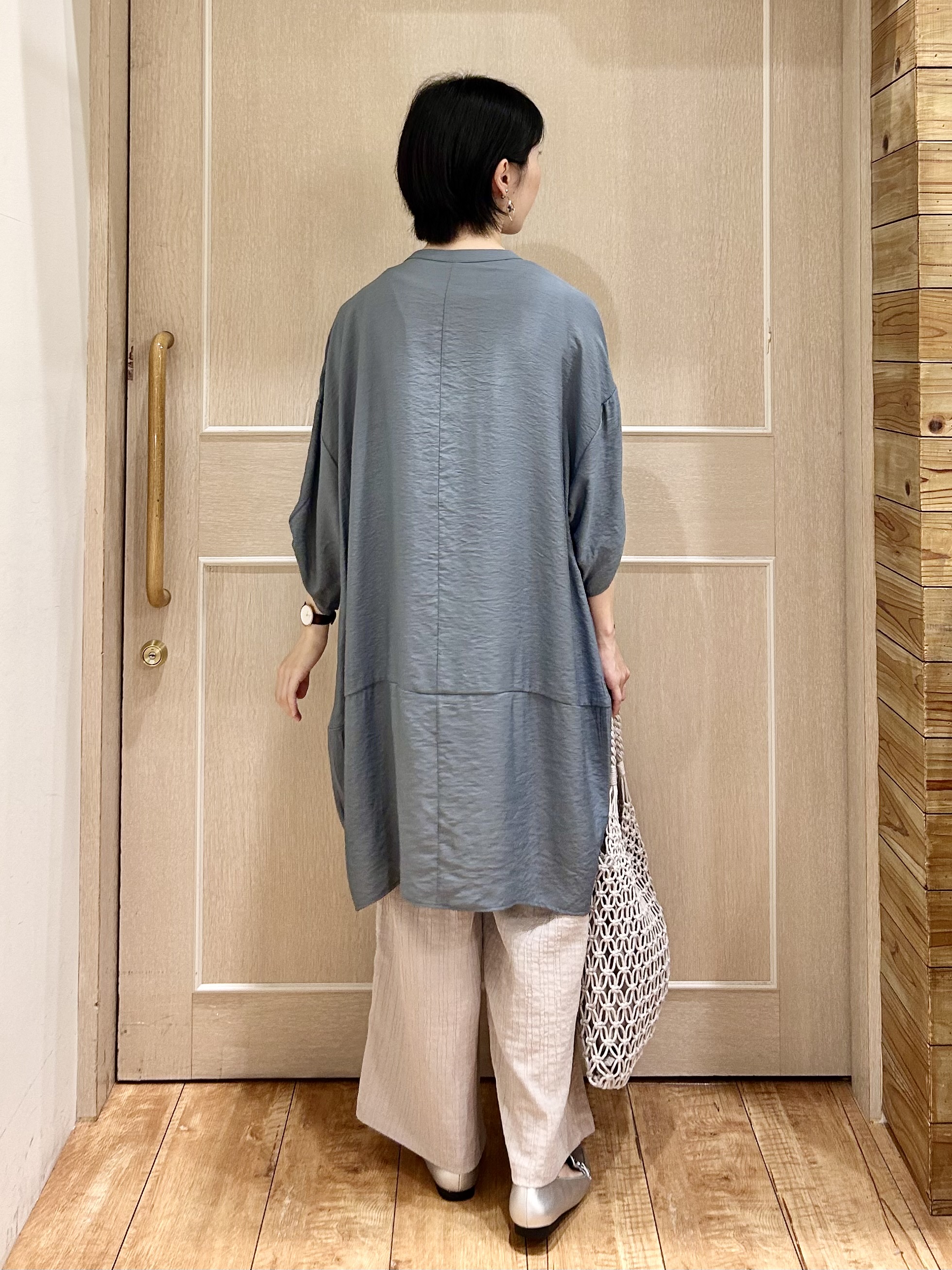ちぐささんの「SHOO･LA･RUE｜【S-LL/洗濯後しわになりにくい】ゆるっと体型カバー 7分袖コクーンチュニック」を使ったコーディネート