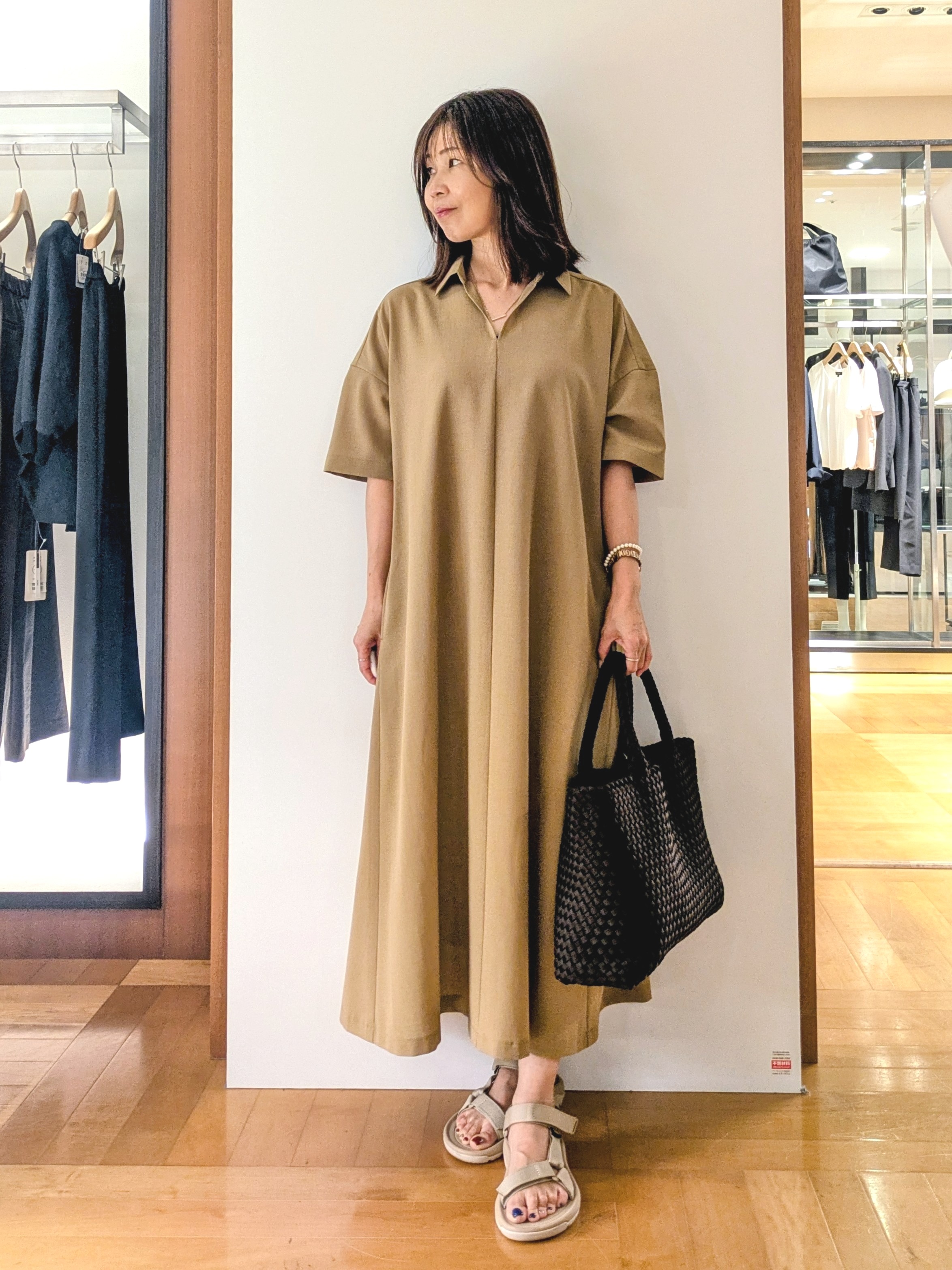 laverさんの「UNTITLED｜【初秋も活躍/UVカット/接触冷感】エアリークールワンピース」を使ったコーディネート