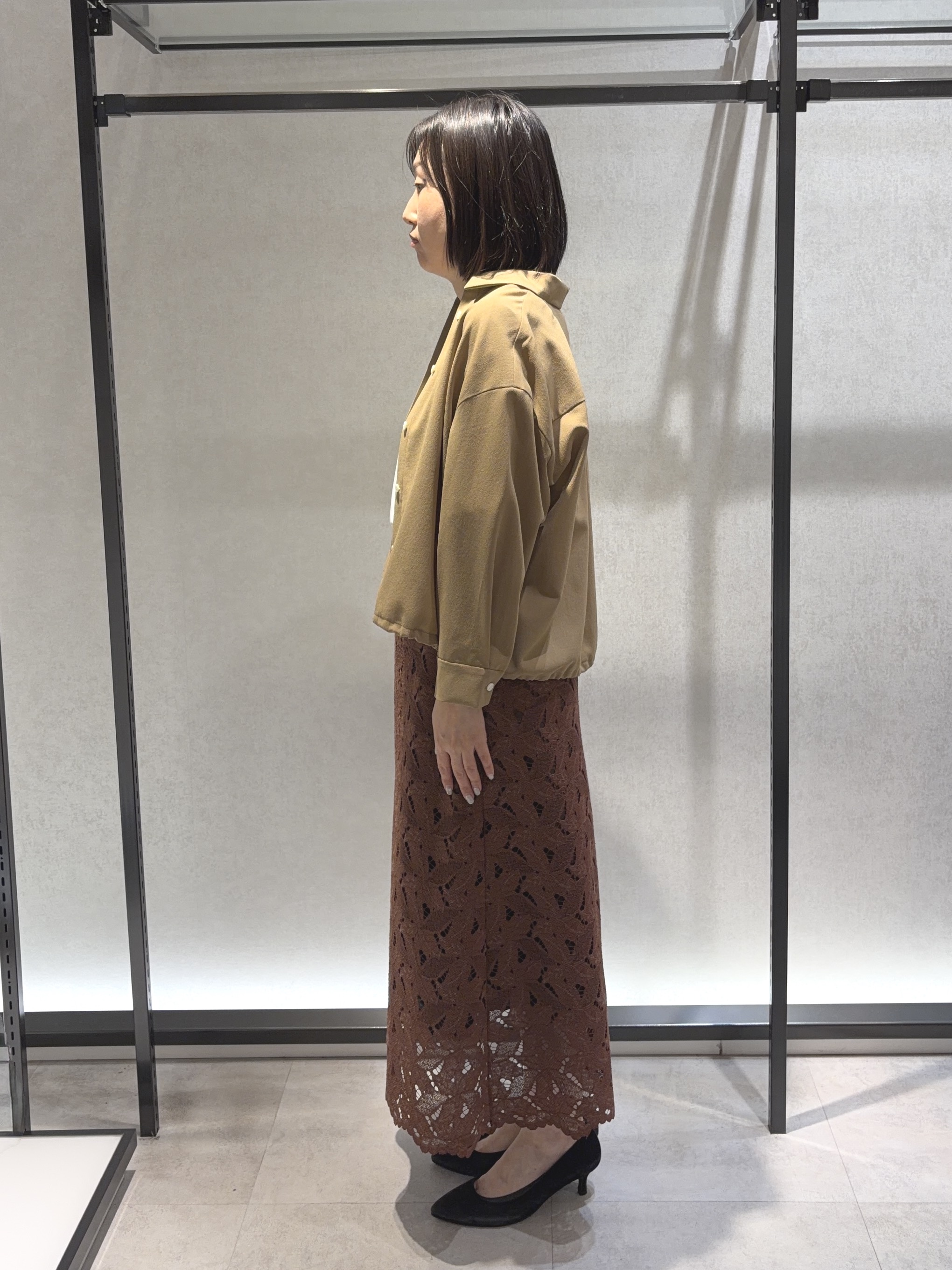 わたなべさんの「UNTITLED｜【秋羽織り/セットアップ可/UVカット】エアリークールドロストシャツ」を使ったコーディネート