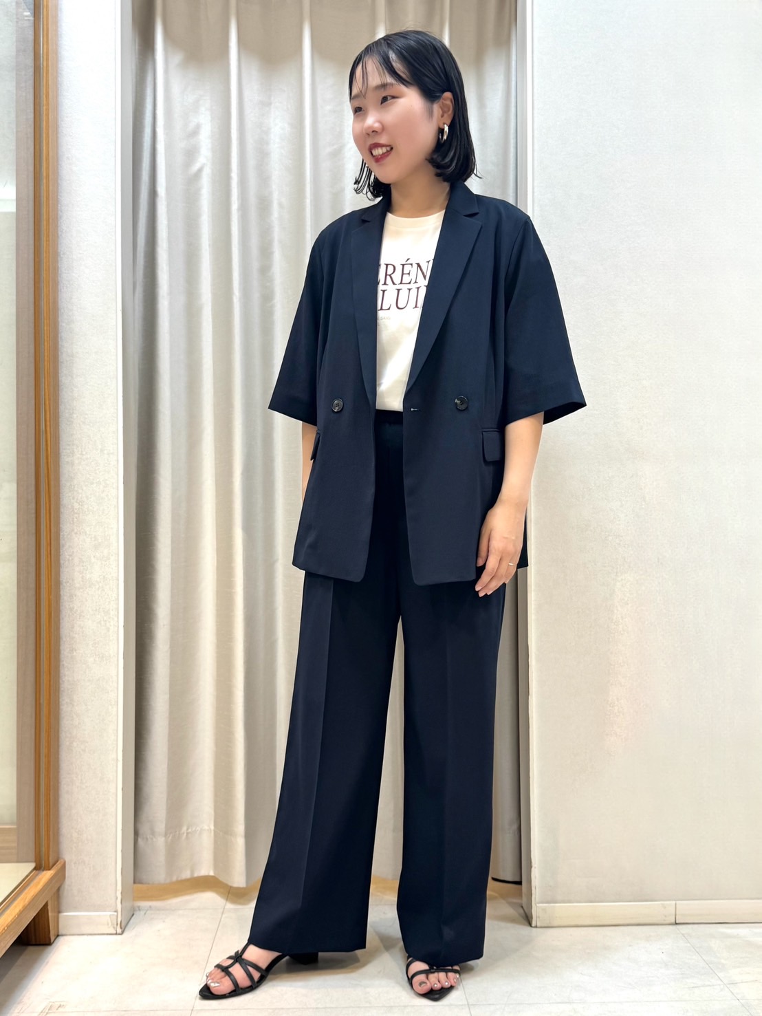 しばたさんの「UNTITLED｜【秋の通勤羽織/セットアップ可/UVカット】エアリークール半袖ジャケット」を使ったコーディネート
