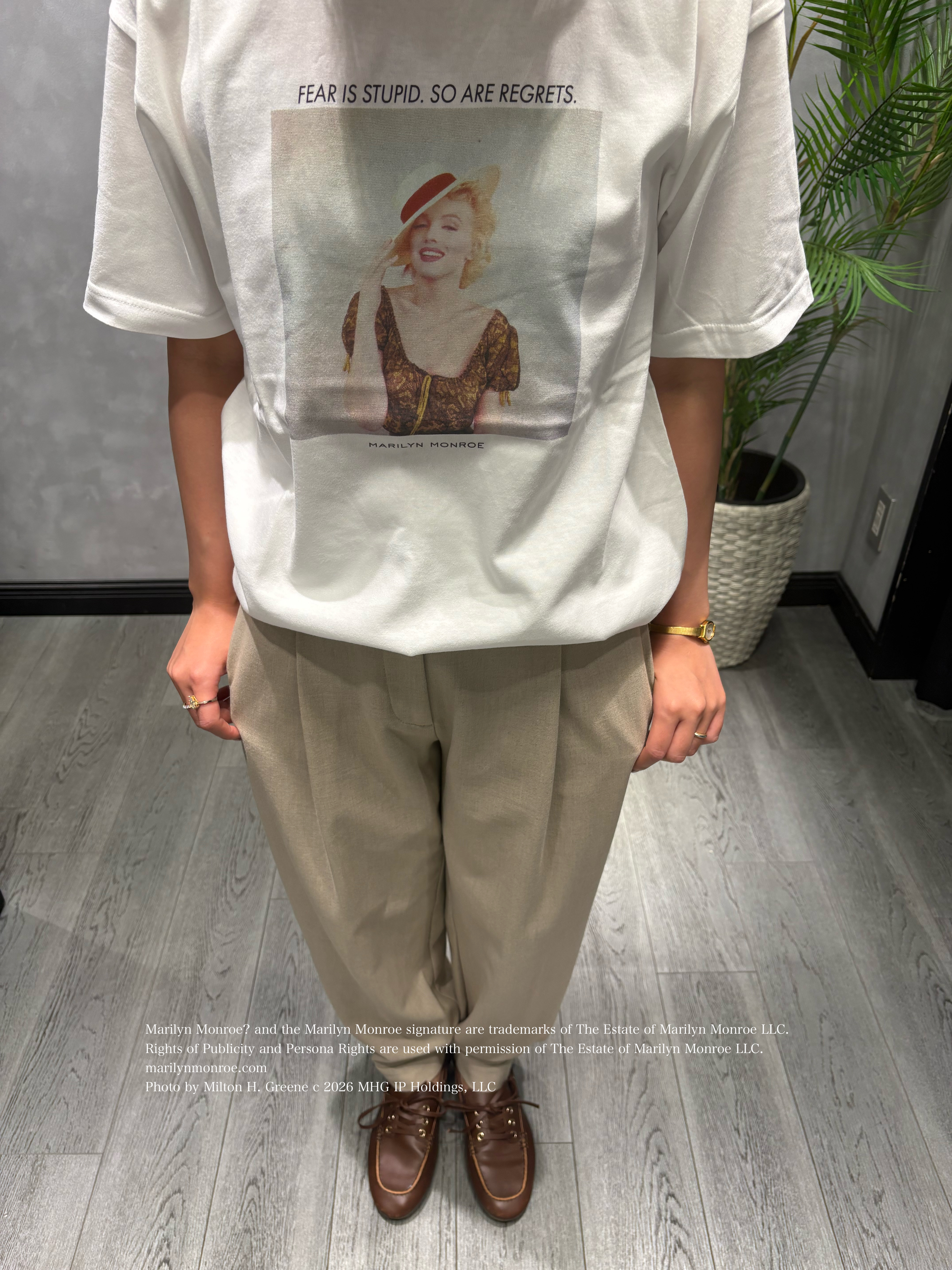 s___sさんの「TAKEO KIKUCHI｜【別注】マリリン・モンロー/フォトTシャツ」を使ったコーディネート
