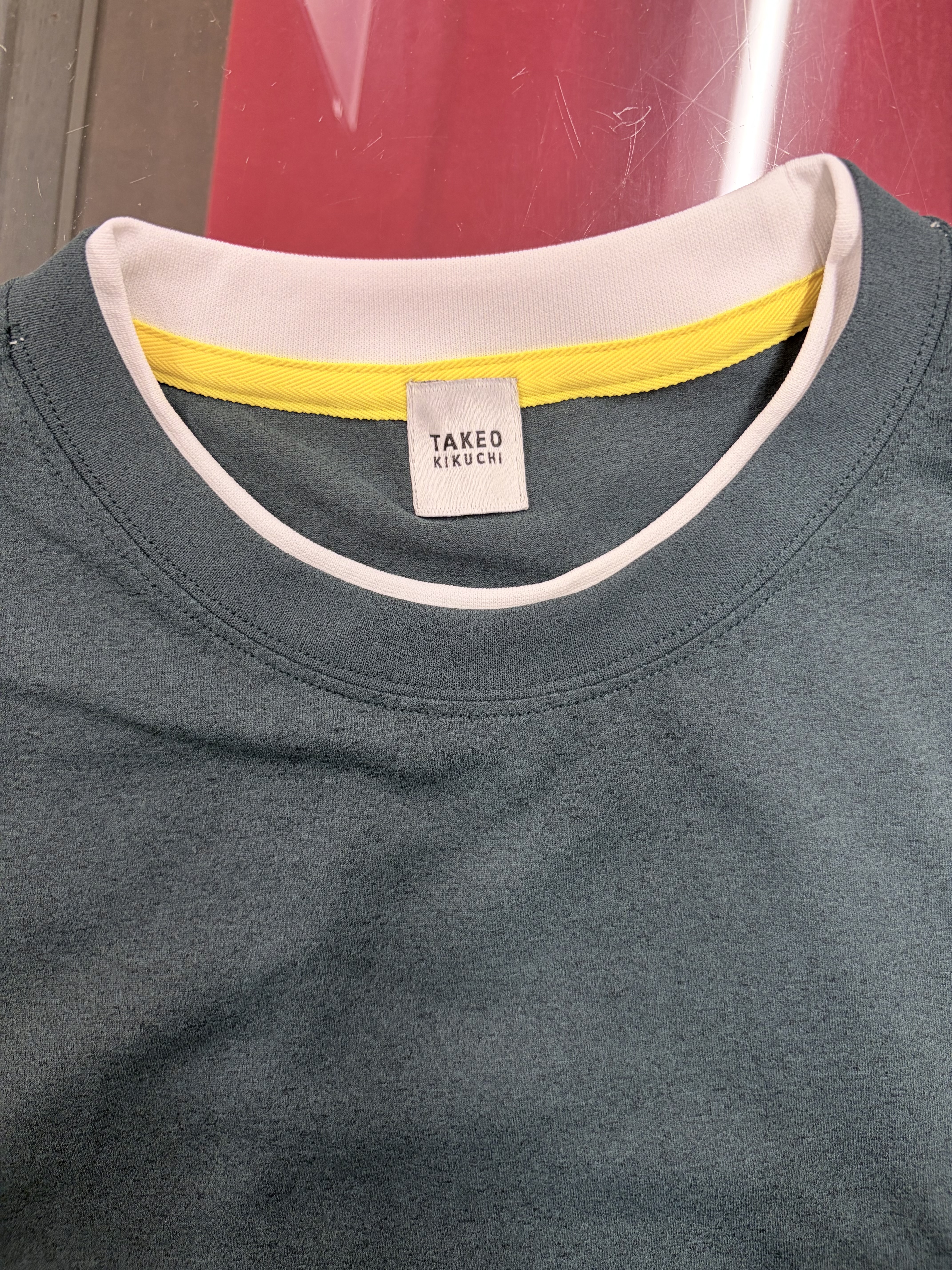 中村さんの「TAKEO KIKUCHI｜【汗染み軽減/接触冷感】フェイクレイヤード ワンポイント刺繍Ｔシャツ」を使ったコーディネート