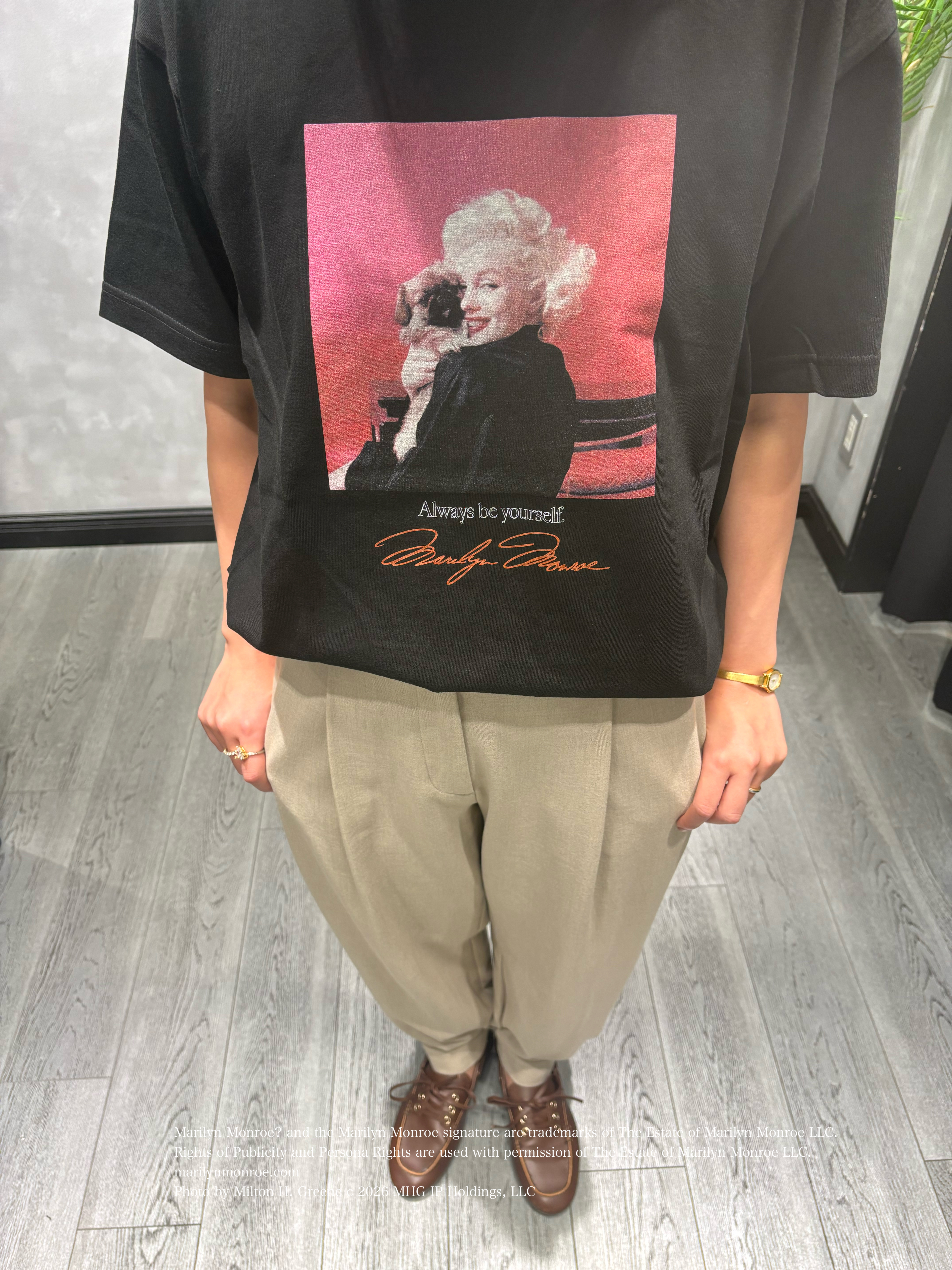 s___sさんの「TAKEO KIKUCHI｜【別注】マリリン・モンロー/フォトTシャツ」を使ったコーディネート