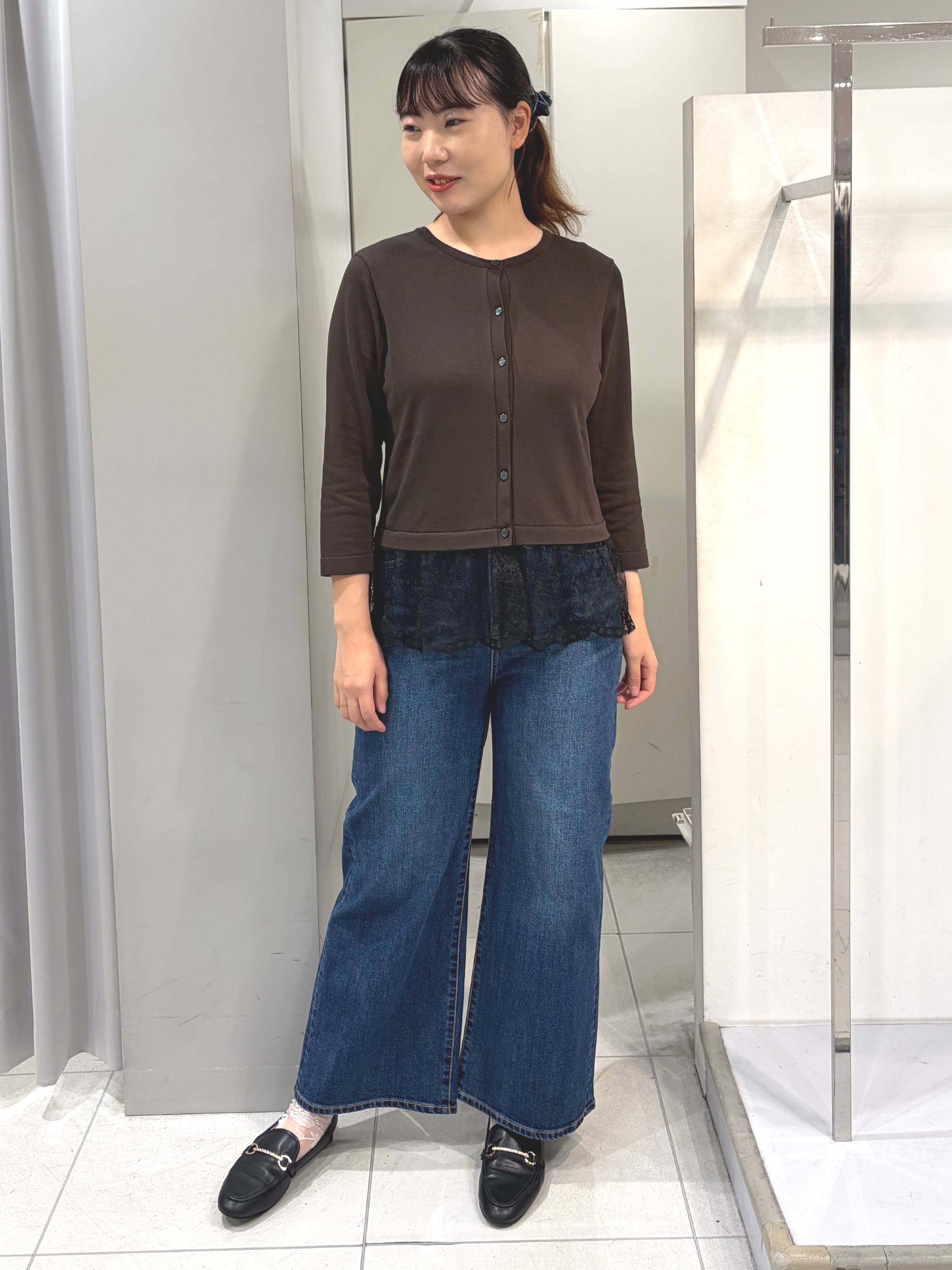 AZUSAさんの「Reflect｜【手洗い可】レースデザインニットカーディガン」を使ったコーディネート